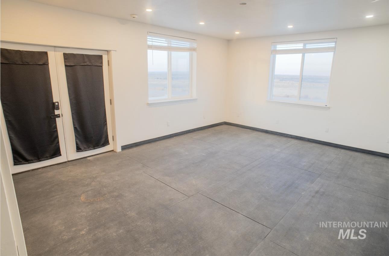 4038 N 3510 E, Kimberly, Idaho 83341, 5 Bedrooms, 4 Bathrooms, Residential For Sale, Price $1,520,200,MLS 98972505