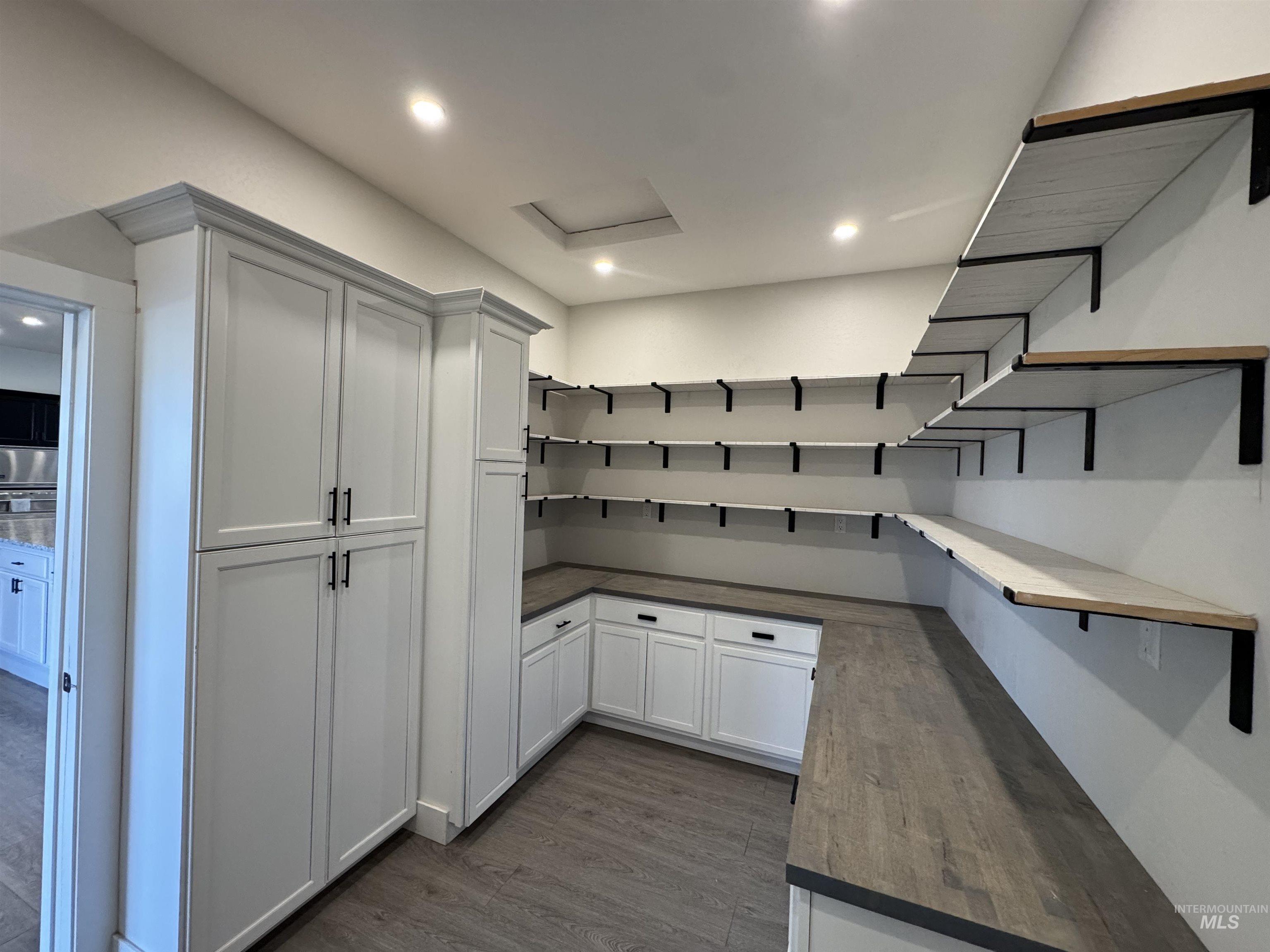 4038 N 3510 E, Kimberly, Idaho 83341, 5 Bedrooms, 4 Bathrooms, Residential For Sale, Price $1,520,200,MLS 98972505