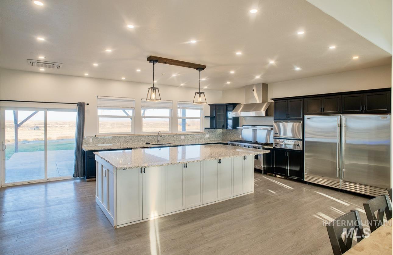 4038 N 3510 E, Kimberly, Idaho 83341, 5 Bedrooms, 4 Bathrooms, Residential For Sale, Price $1,520,200,MLS 98972505