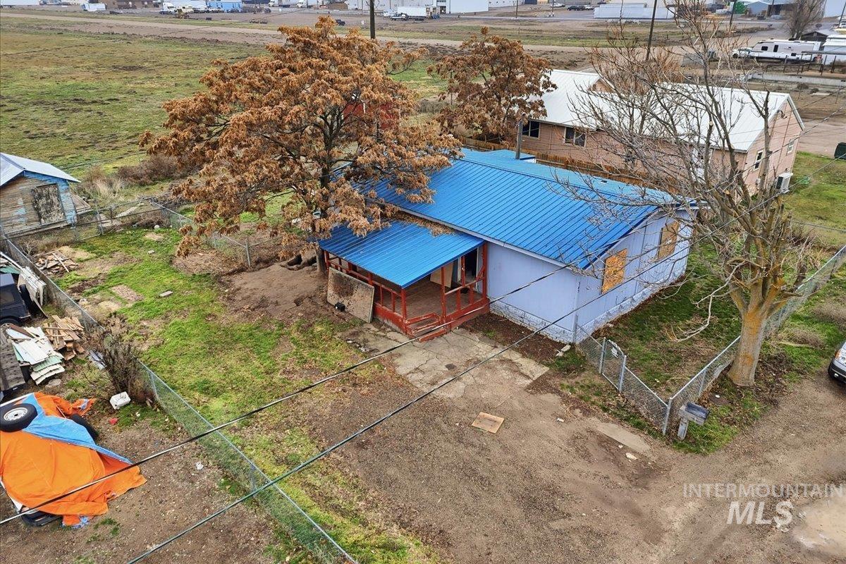 365 NE 4th st, Ontario, Oregon 97914, 3 Bedrooms, 2 Bathrooms, Residential For Sale, Price $99,900,MLS 98972506