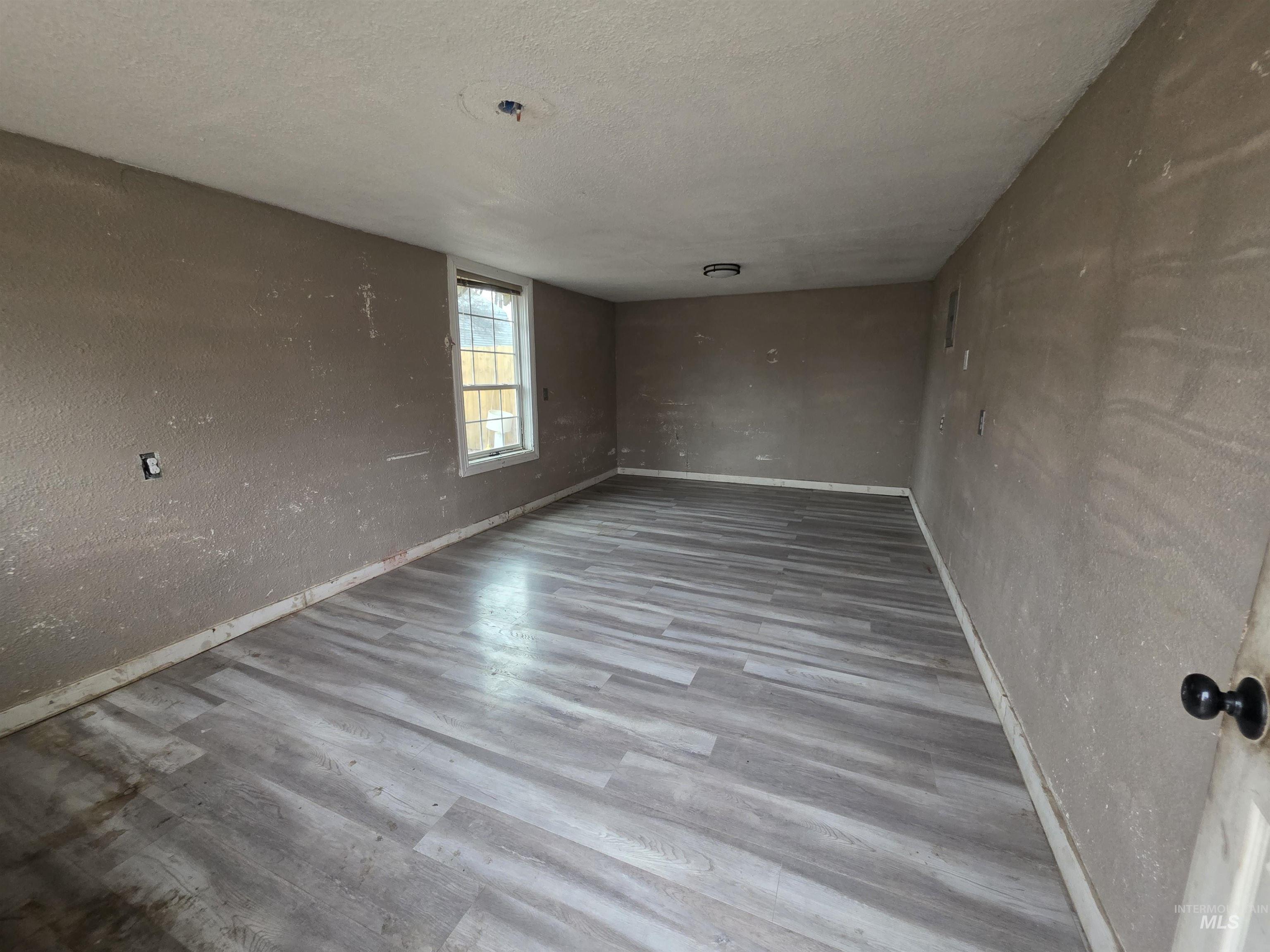 412 Maple Street, Nampa, Idaho 83686, 5 Bedrooms, 2 Bathrooms, Residential For Sale, Price $349,850,MLS 98972507