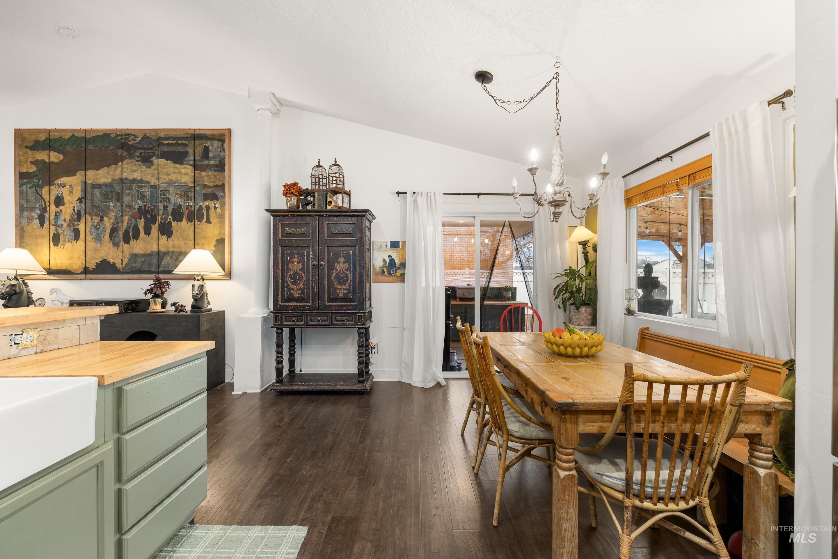 1001 Homestead Dr, Emmett, Idaho 83617, 4 Bedrooms, 2 Bathrooms, Residential For Sale, Price $405,000,MLS 98972509