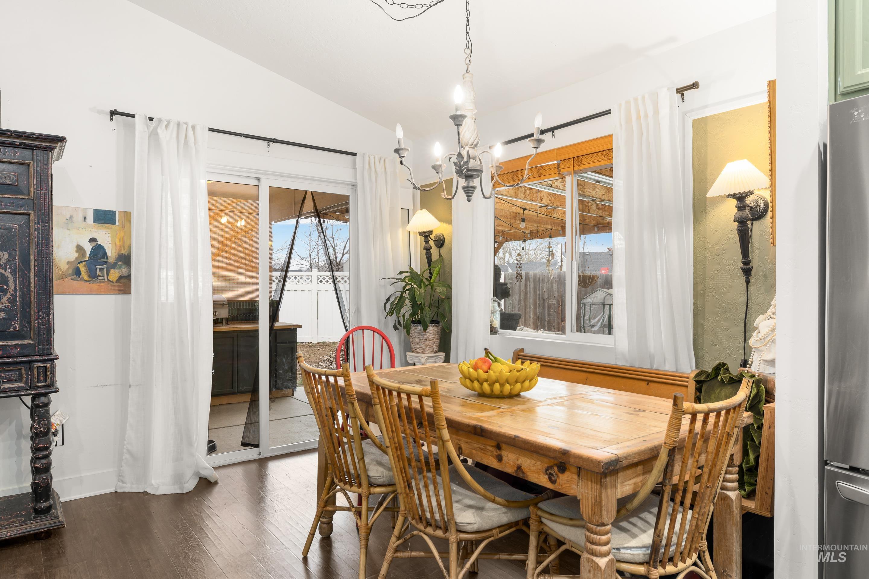 1001 Homestead Dr, Emmett, Idaho 83617, 4 Bedrooms, 2 Bathrooms, Residential For Sale, Price $405,000,MLS 98972509