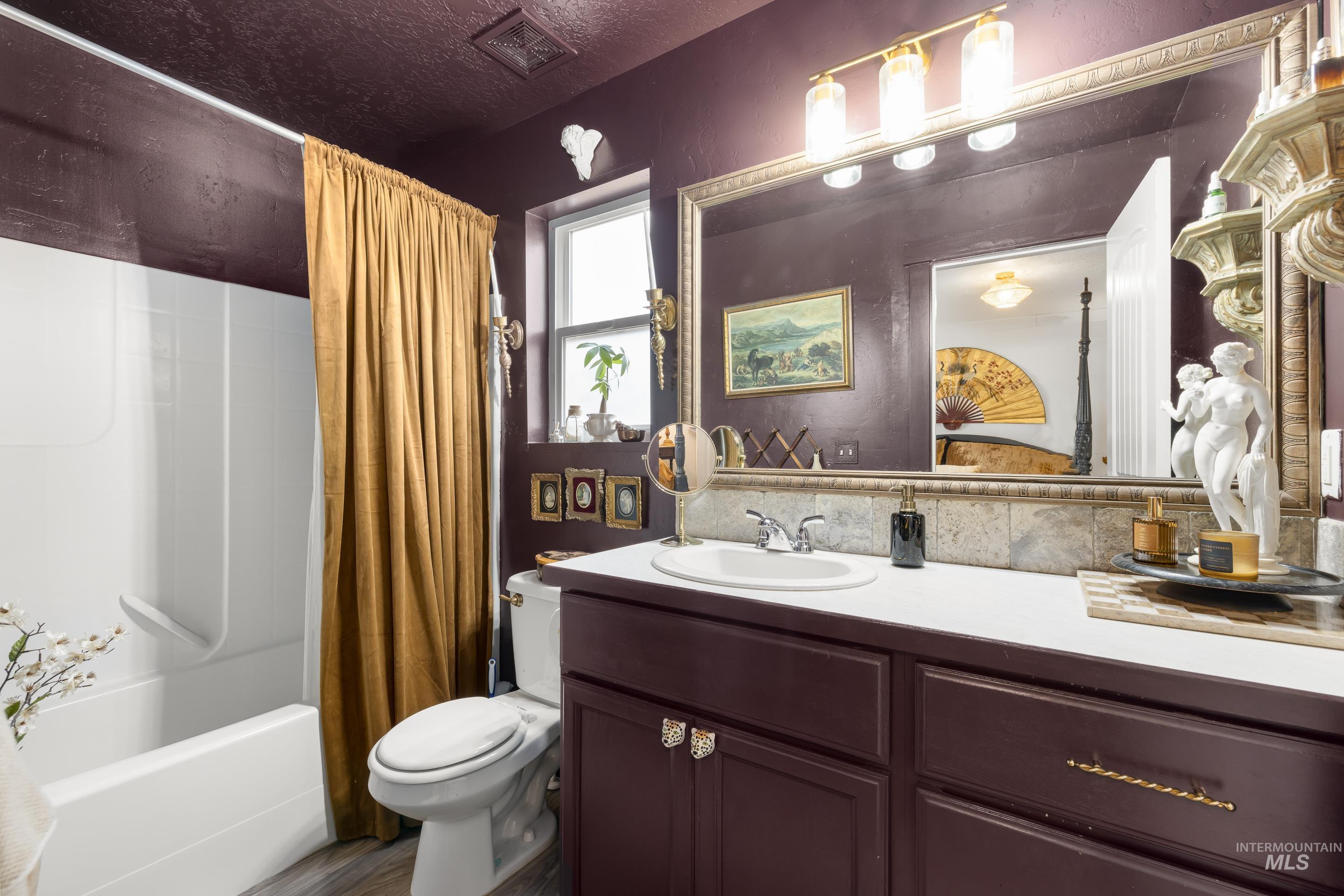 1001 Homestead Dr, Emmett, Idaho 83617, 4 Bedrooms, 2 Bathrooms, Residential For Sale, Price $405,000,MLS 98972509