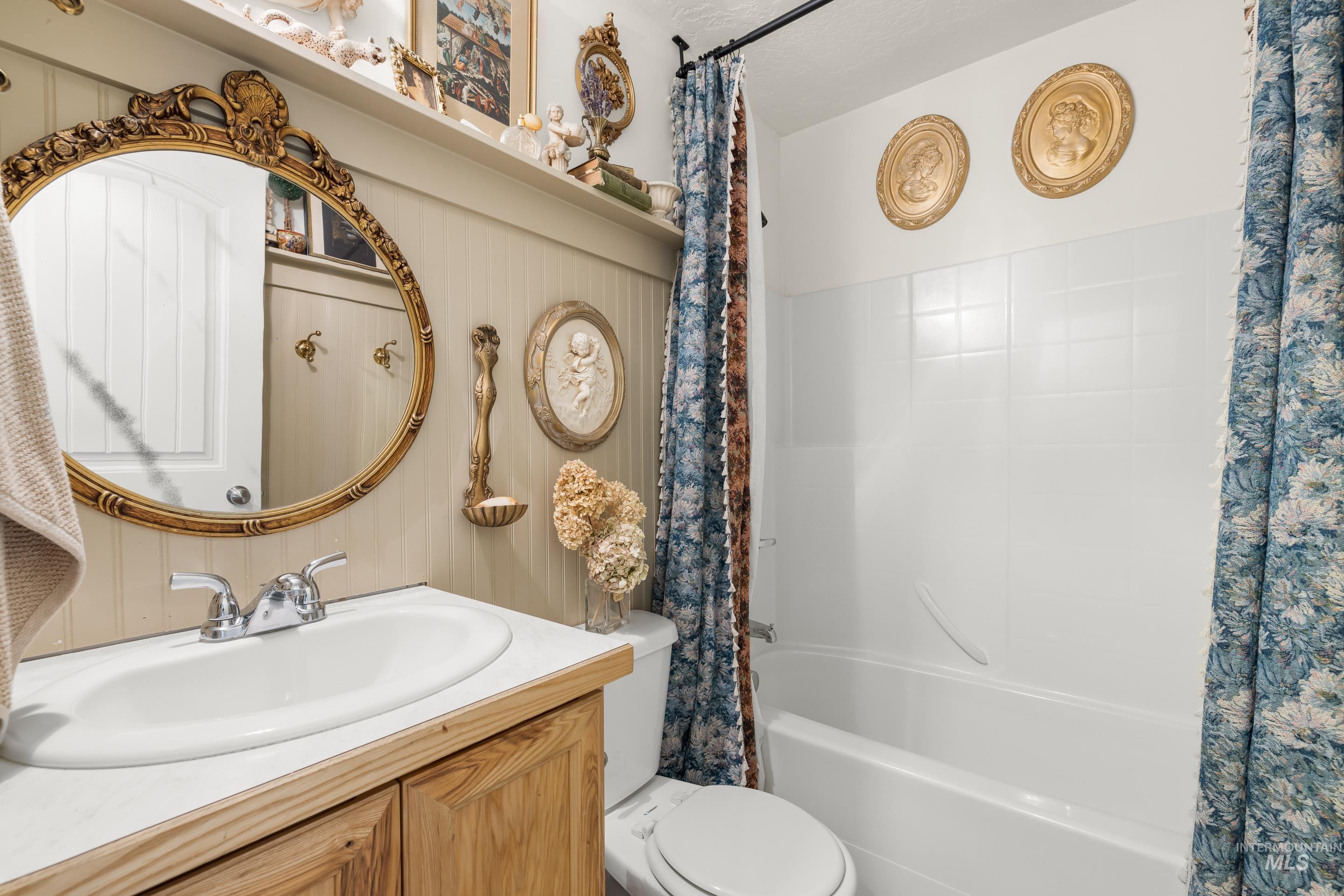 1001 Homestead Dr, Emmett, Idaho 83617, 4 Bedrooms, 2 Bathrooms, Residential For Sale, Price $405,000,MLS 98972509