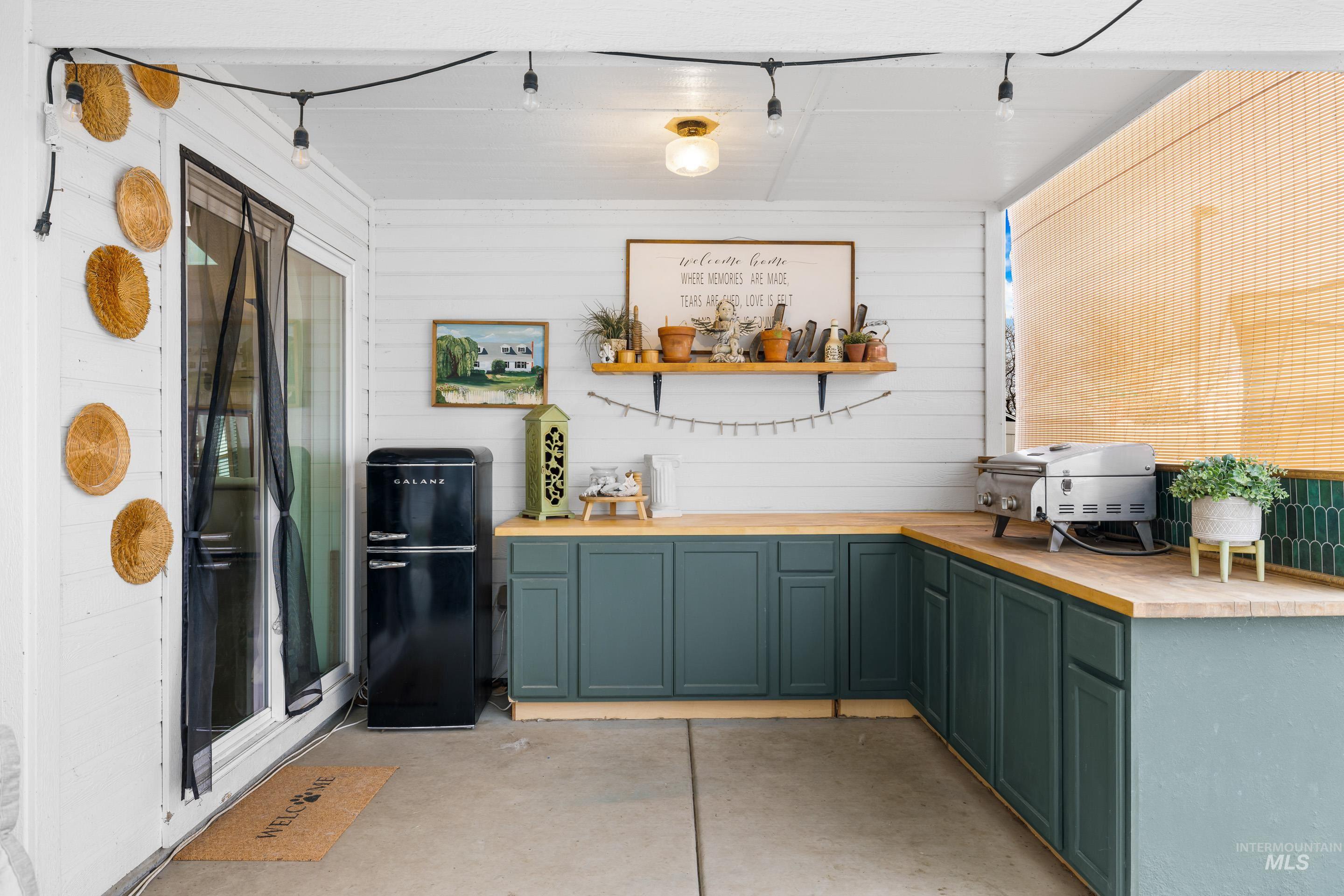 1001 Homestead Dr, Emmett, Idaho 83617, 4 Bedrooms, 2 Bathrooms, Residential For Sale, Price $405,000,MLS 98972509