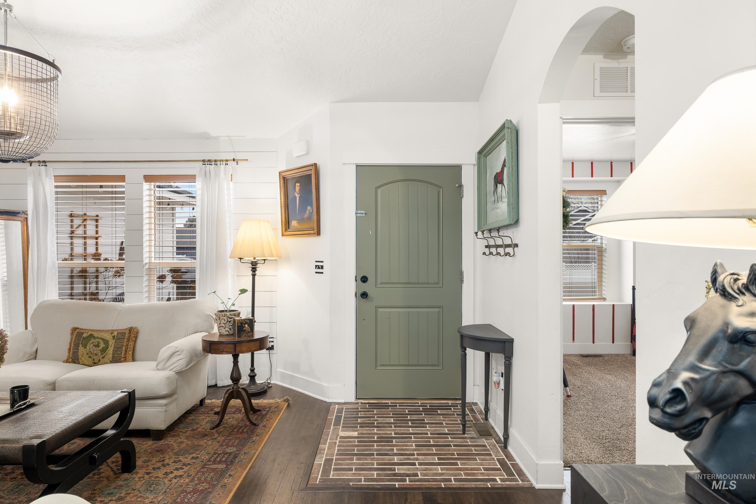 1001 Homestead Dr, Emmett, Idaho 83617, 4 Bedrooms, 2 Bathrooms, Residential For Sale, Price $405,000,MLS 98972509