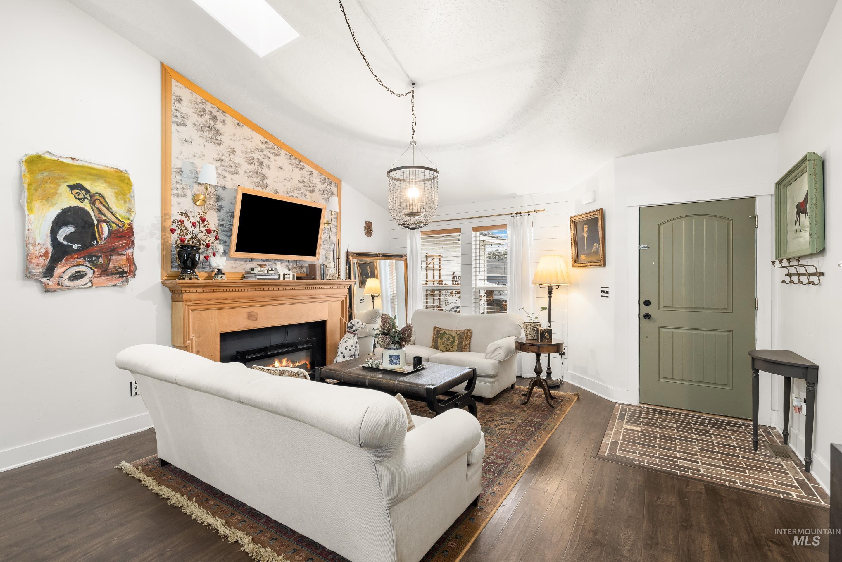 1001 Homestead Dr, Emmett, Idaho 83617, 4 Bedrooms, 2 Bathrooms, Residential For Sale, Price $405,000,MLS 98972509