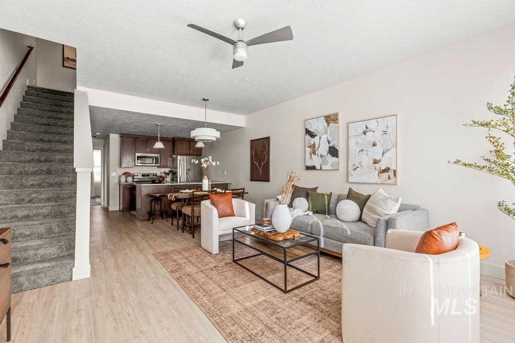 212 Broken Pine Ln, McCall, Idaho 83638, 3 Bedrooms, 3 Bathrooms, Residential For Sale, Price $539,900,MLS 98972510