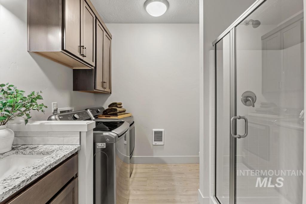 212 Broken Pine Ln, McCall, Idaho 83638, 3 Bedrooms, 3 Bathrooms, Residential For Sale, Price $539,900,MLS 98972510