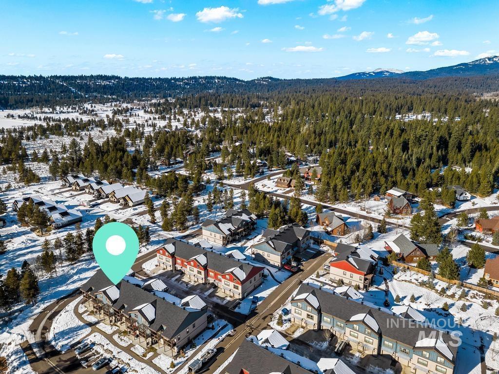 212 Broken Pine Ln, McCall, Idaho 83638, 3 Bedrooms, 3 Bathrooms, Residential For Sale, Price $539,900,MLS 98972510