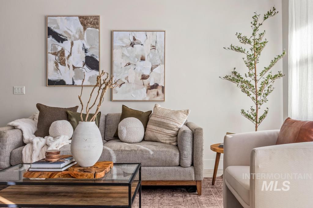 212 Broken Pine Ln, McCall, Idaho 83638, 3 Bedrooms, 3 Bathrooms, Residential For Sale, Price $539,900,MLS 98972510