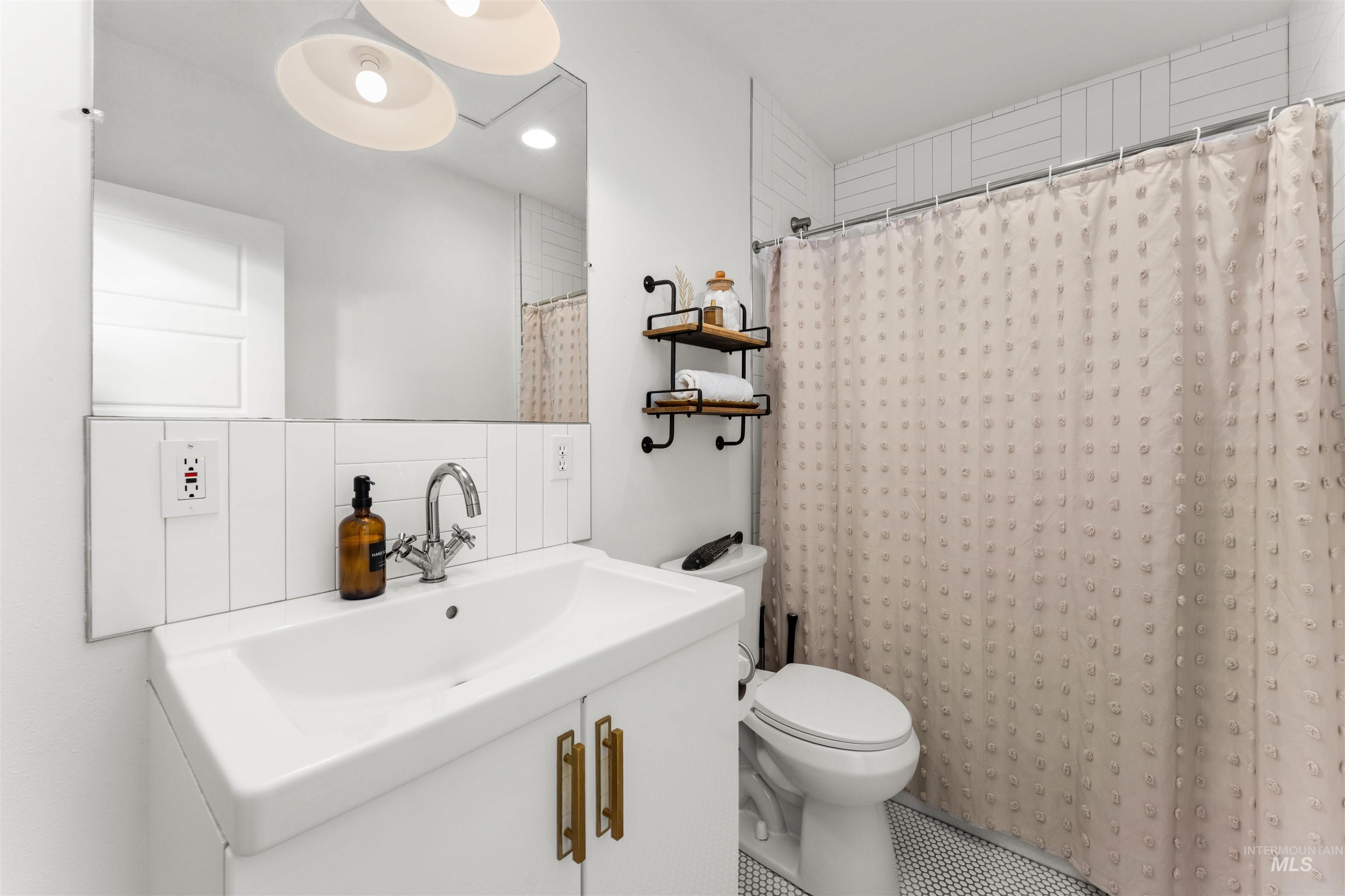 1526/1524 S Lincoln Ave, Boise, Idaho 83706, 4 Bedrooms, 3 Bathrooms, Residential Income For Sale, Price $1,199,000,MLS 98972512