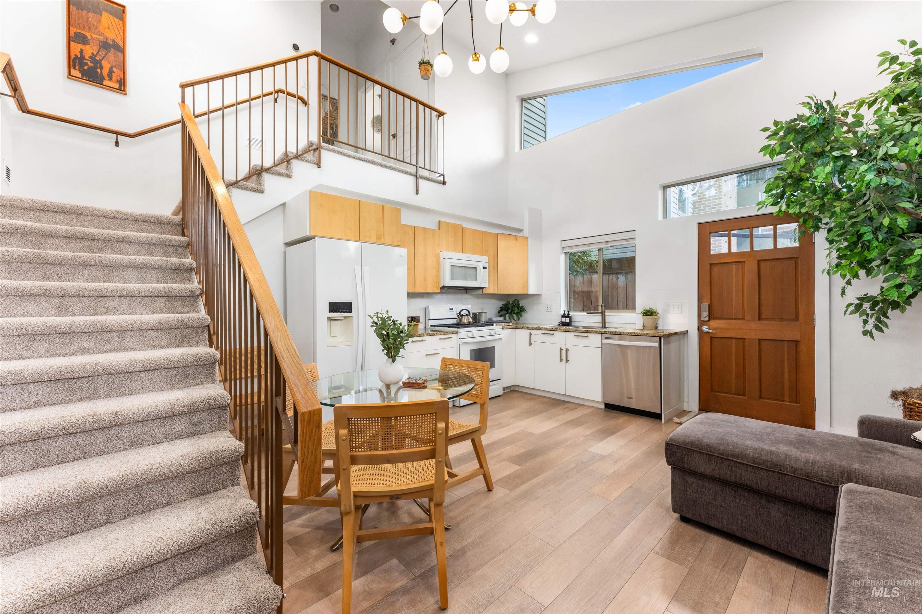 1526/1524 S Lincoln Ave, Boise, Idaho 83706, 4 Bedrooms, 3 Bathrooms, Residential Income For Sale, Price $1,199,000,MLS 98972512