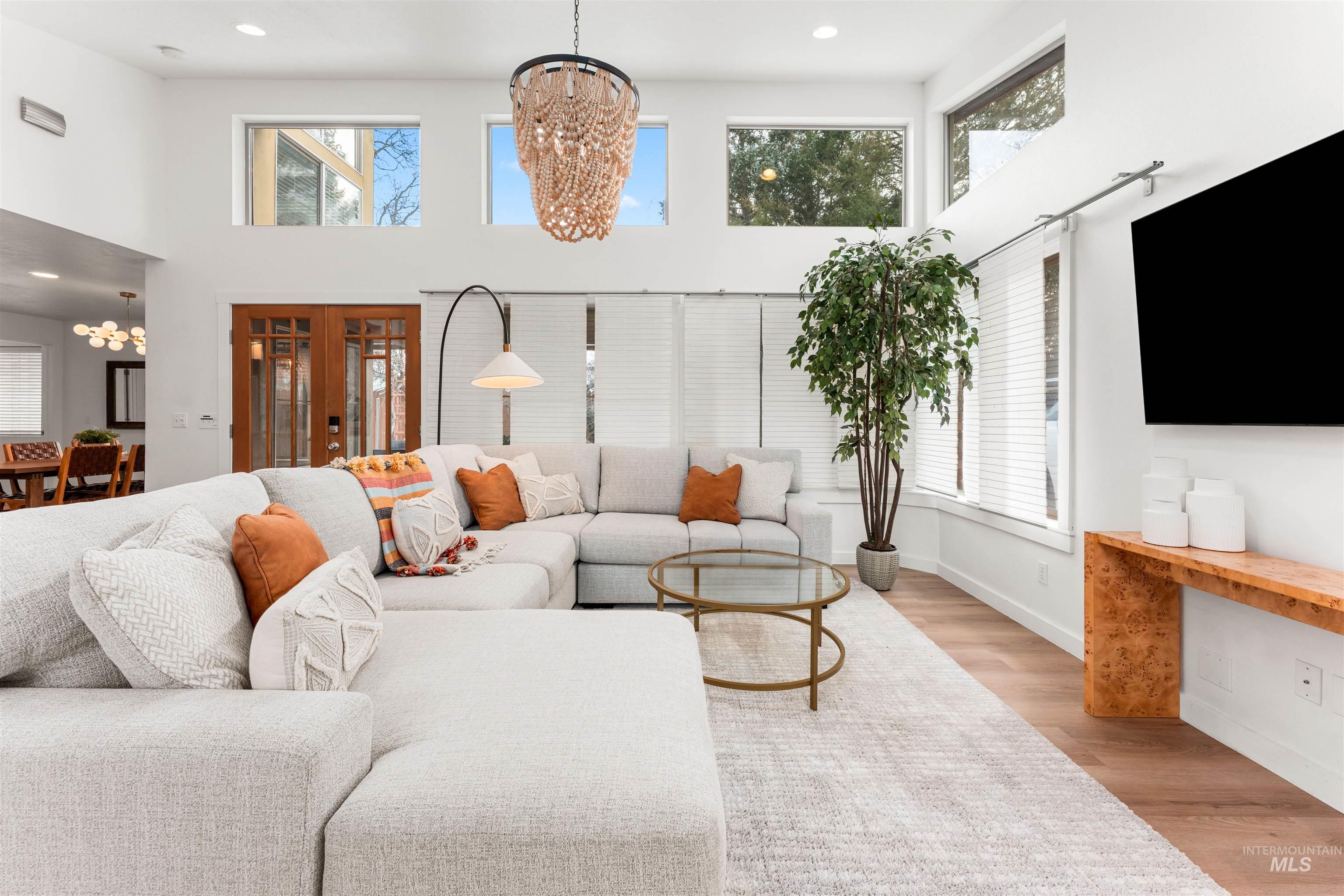 1526/1524 S Lincoln Ave, Boise, Idaho 83706, 4 Bedrooms, 3 Bathrooms, Residential Income For Sale, Price $1,199,000,MLS 98972512