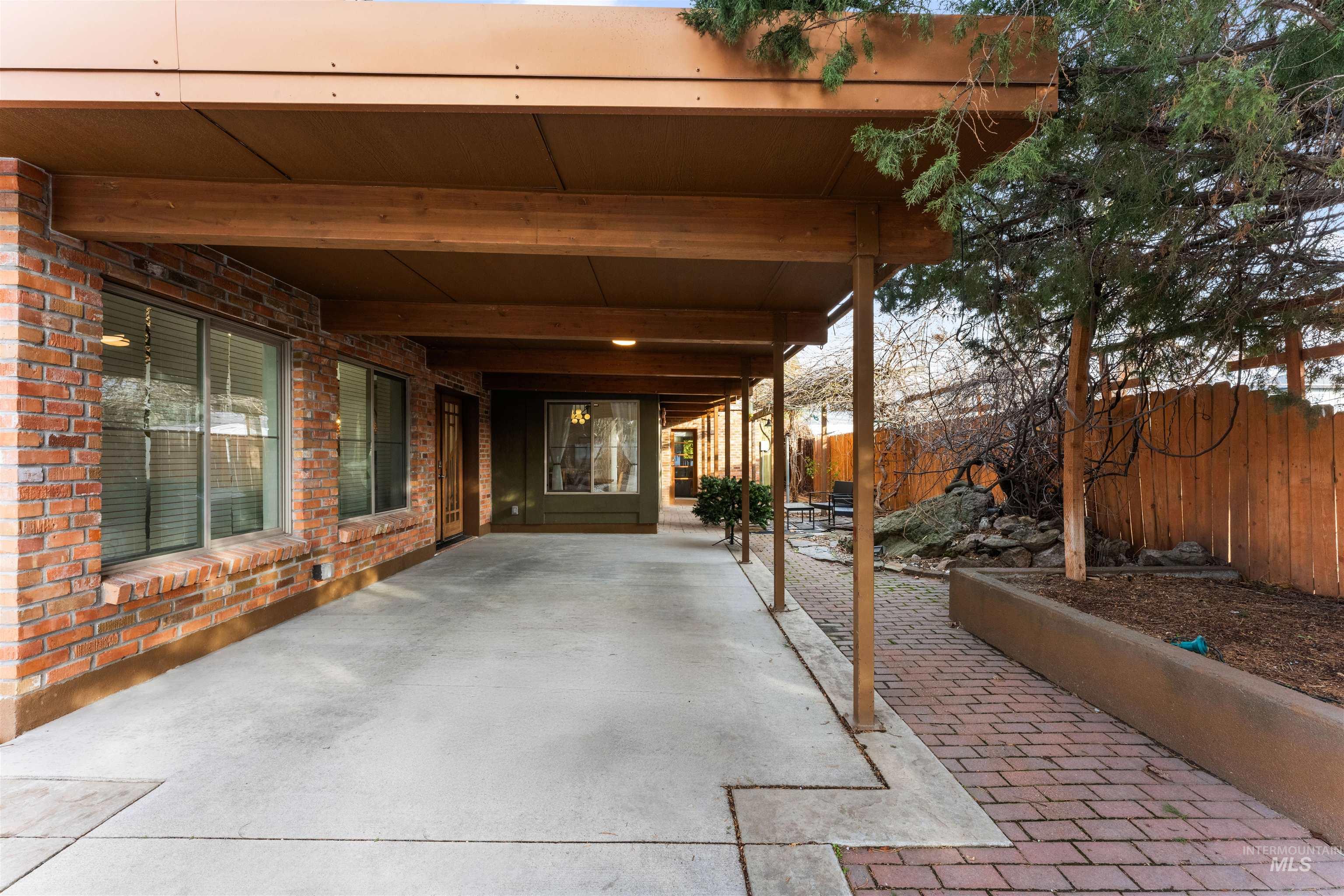 1526/1524 S Lincoln Ave, Boise, Idaho 83706, 4 Bedrooms, 3 Bathrooms, Residential Income For Sale, Price $1,199,000,MLS 98972512