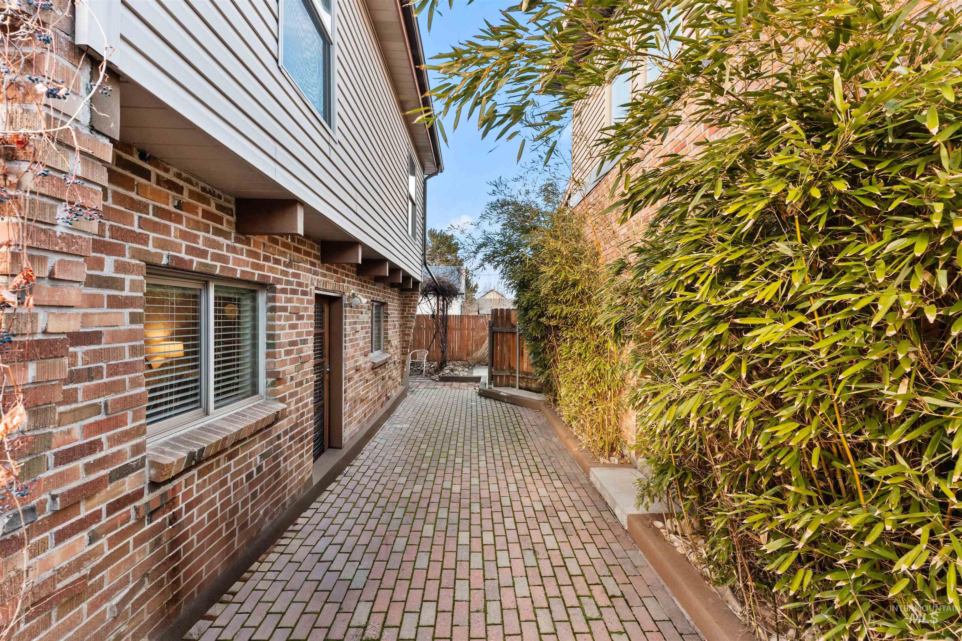 1526/1524 S Lincoln Ave, Boise, Idaho 83706, 4 Bedrooms, 3 Bathrooms, Residential Income For Sale, Price $1,199,000,MLS 98972512