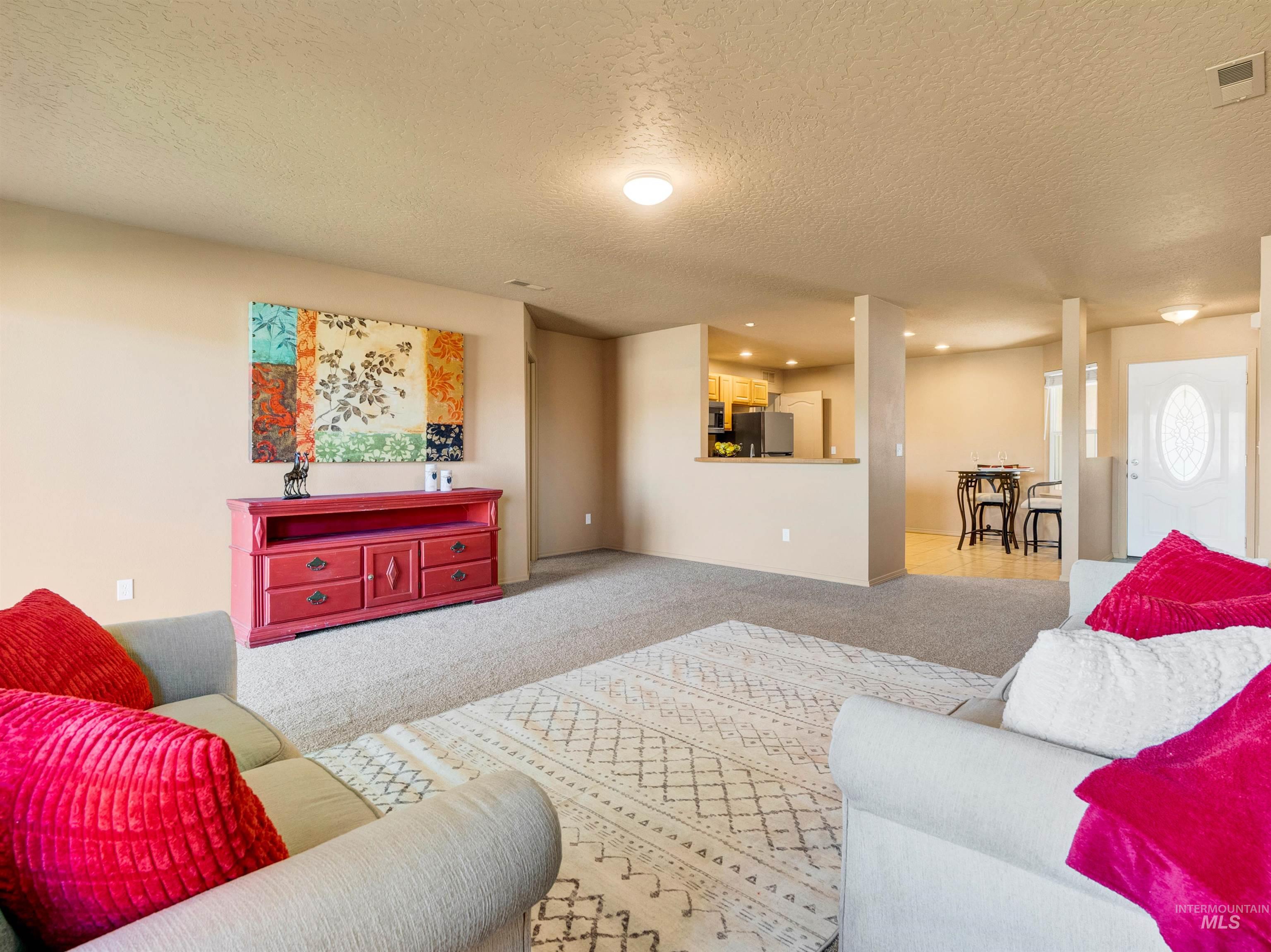 344 E Rose Lake Dr, Middleton, Idaho 83644, 3 Bedrooms, 2 Bathrooms, Residential For Sale, Price $395,000,MLS 98972515