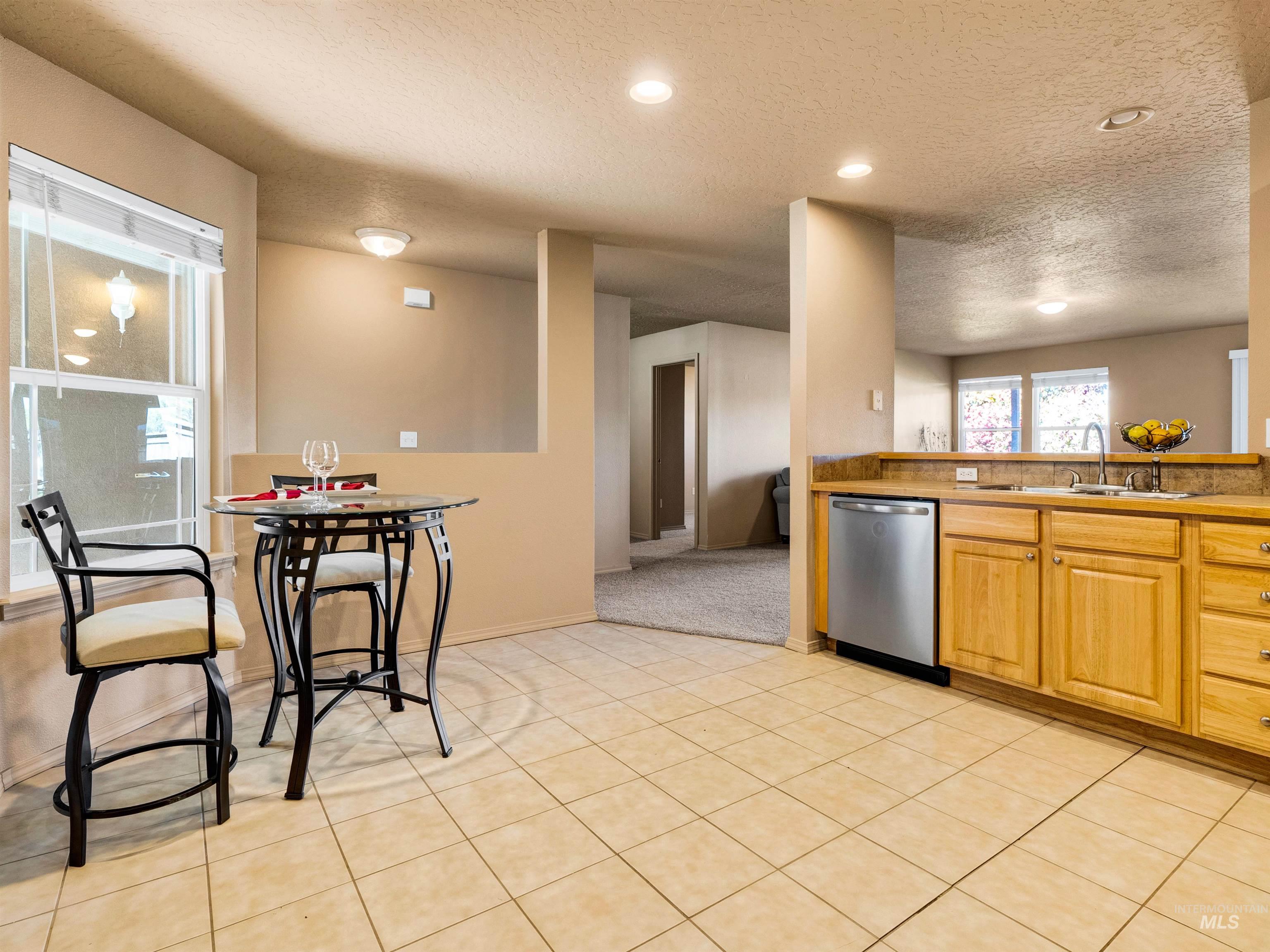 344 E Rose Lake Dr, Middleton, Idaho 83644, 3 Bedrooms, 2 Bathrooms, Residential For Sale, Price $395,000,MLS 98972515