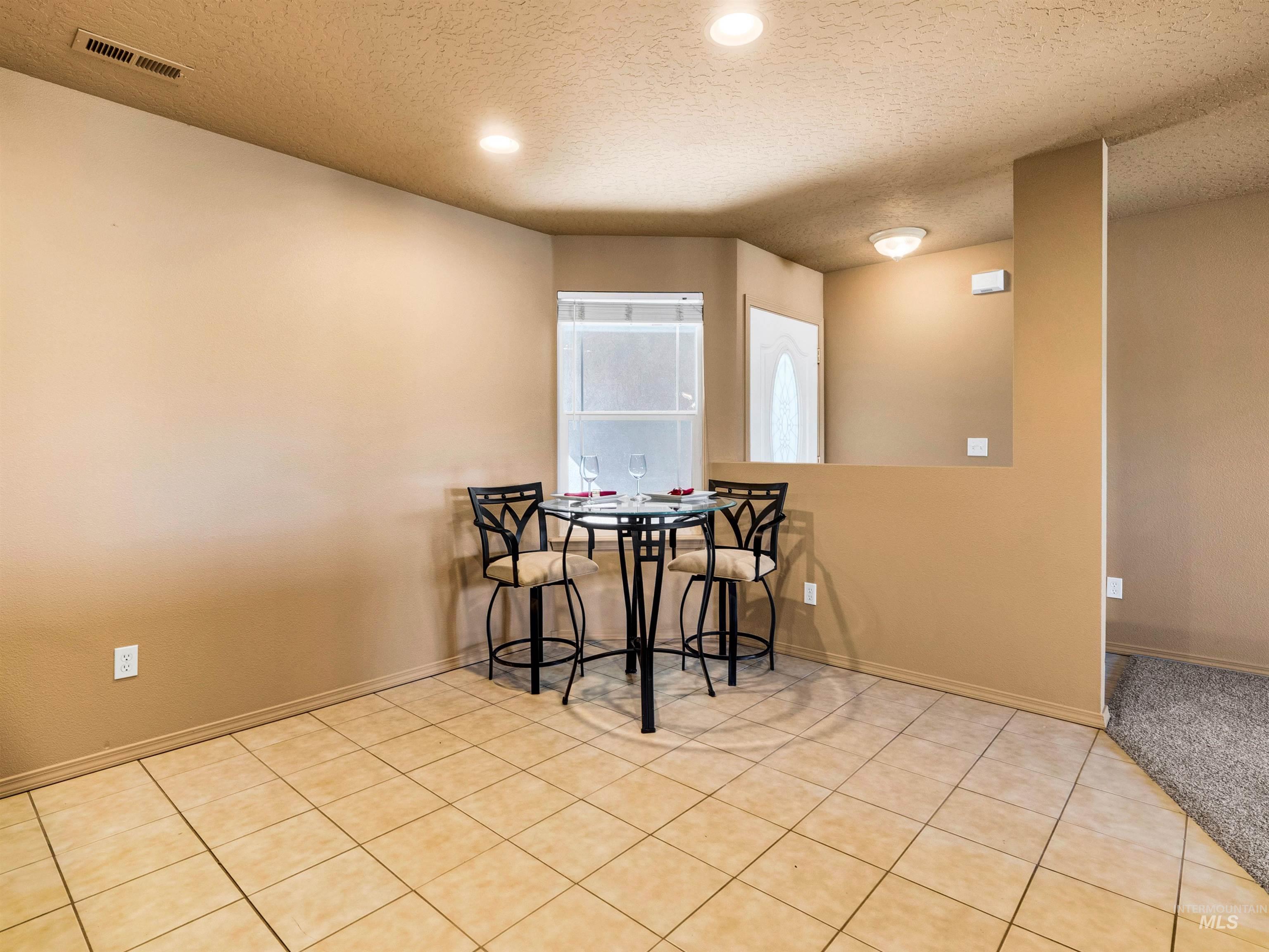 344 E Rose Lake Dr, Middleton, Idaho 83644, 3 Bedrooms, 2 Bathrooms, Residential For Sale, Price $395,000,MLS 98972515