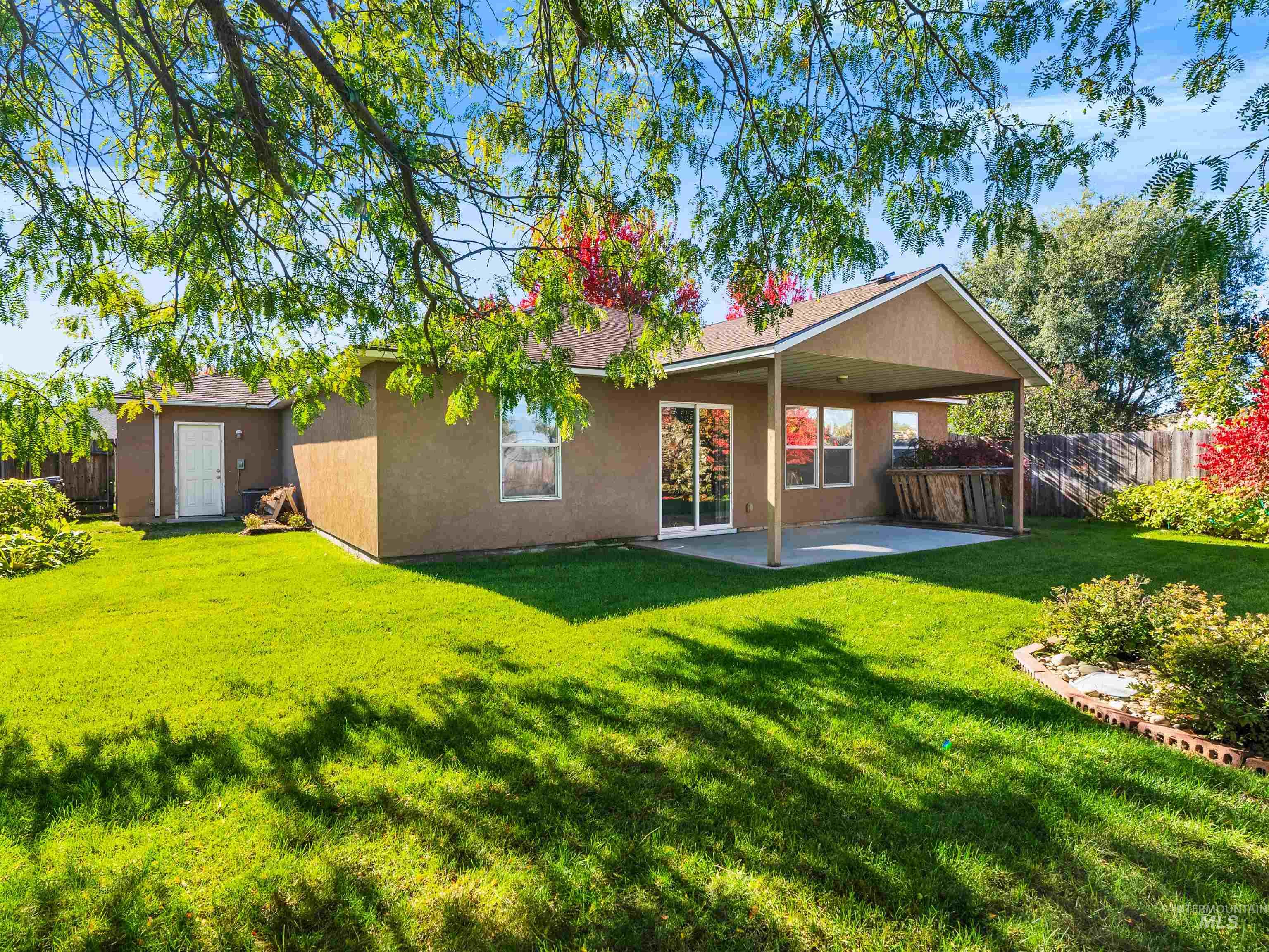 344 E Rose Lake Dr, Middleton, Idaho 83644, 3 Bedrooms, 2 Bathrooms, Residential For Sale, Price $395,000,MLS 98972515