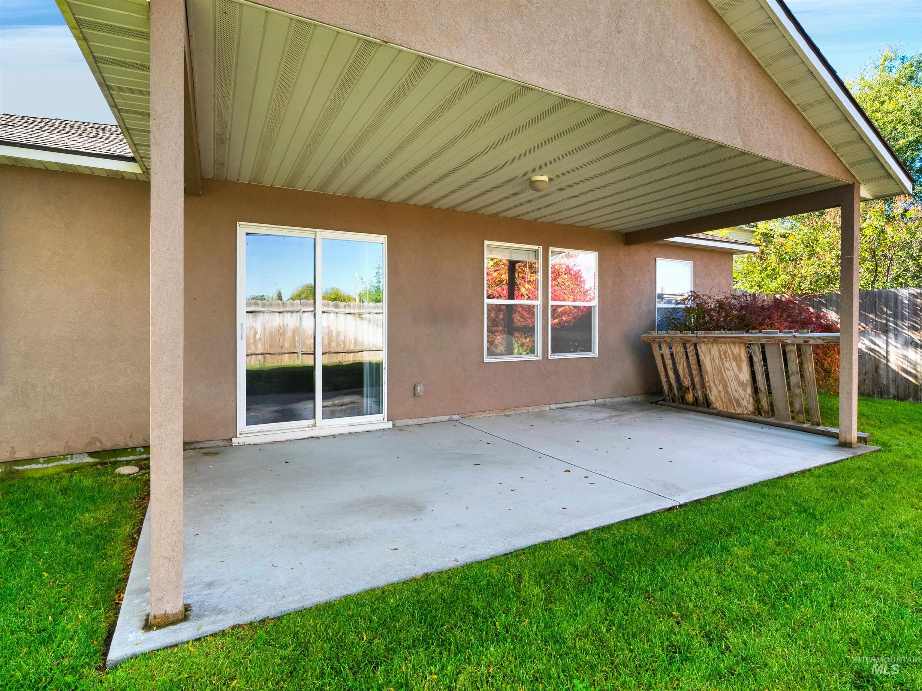 344 E Rose Lake Dr, Middleton, Idaho 83644, 3 Bedrooms, 2 Bathrooms, Residential For Sale, Price $395,000,MLS 98972515