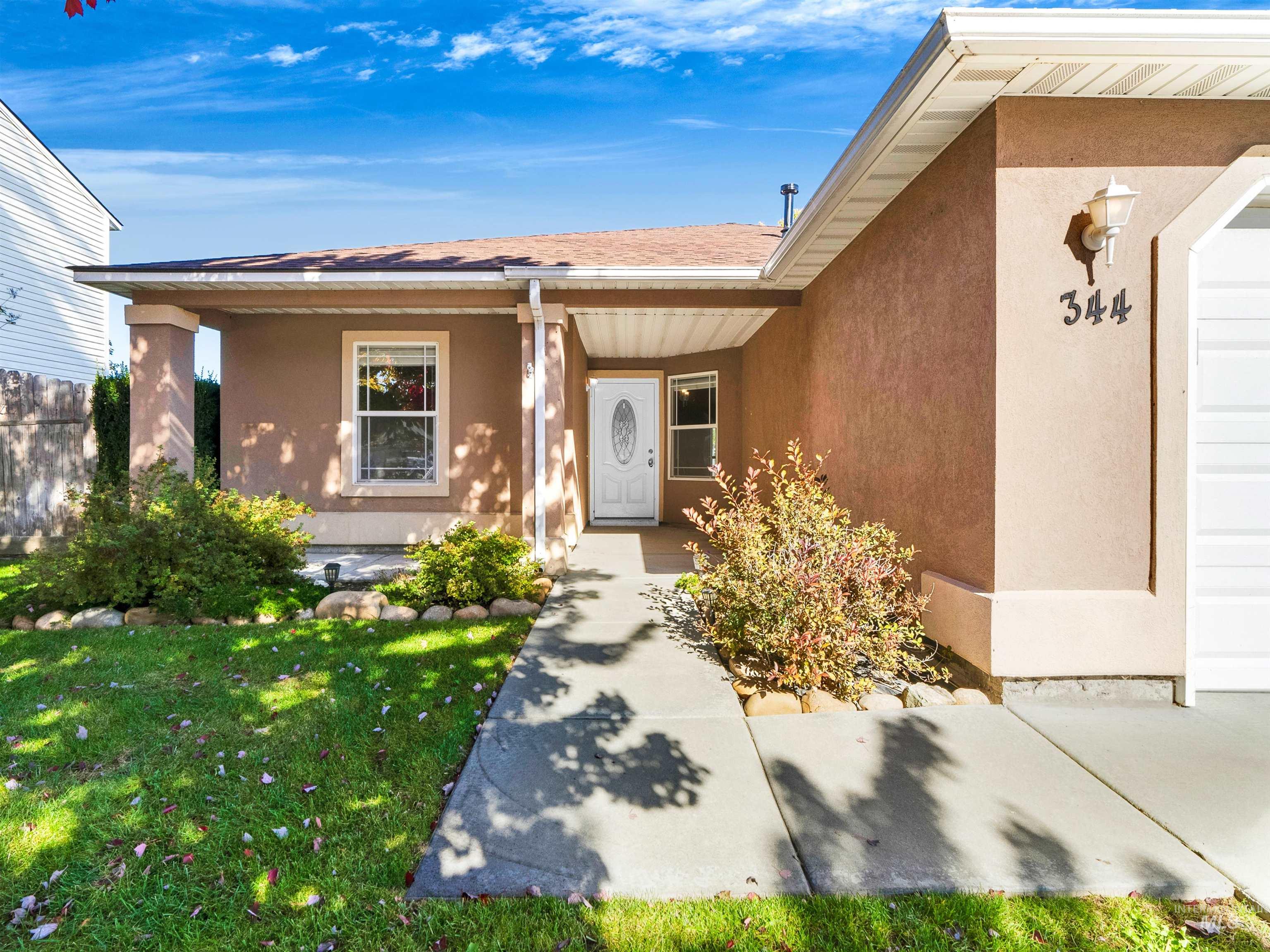 344 E Rose Lake Dr, Middleton, Idaho 83644, 3 Bedrooms, 2 Bathrooms, Residential For Sale, Price $395,000,MLS 98972515