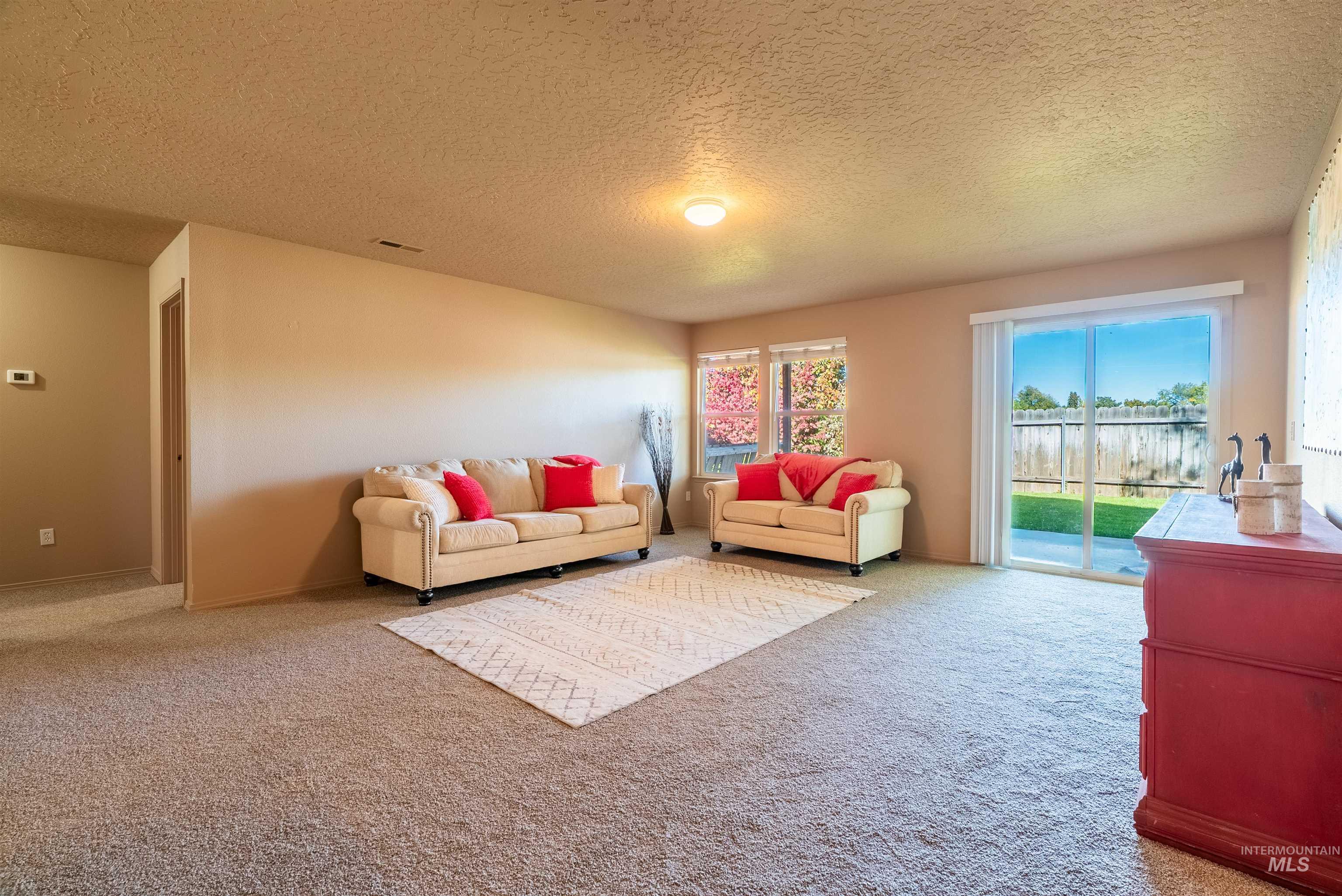 344 E Rose Lake Dr, Middleton, Idaho 83644, 3 Bedrooms, 2 Bathrooms, Residential For Sale, Price $395,000,MLS 98972515