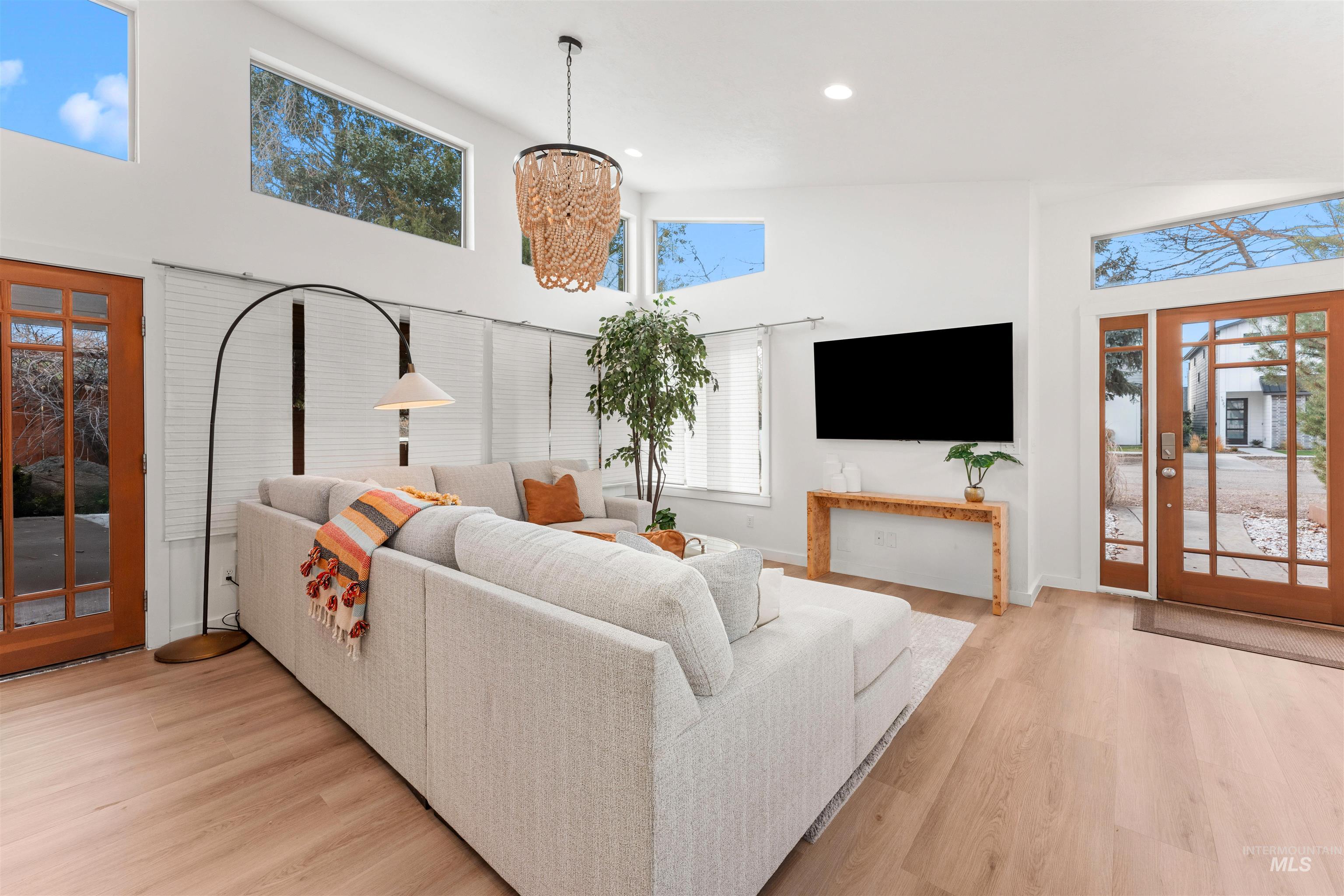 1526/1524 S Lincoln Ave, Boise, Idaho 83706, 5 Bedrooms, 4 Bathrooms, Residential For Sale, Price $1,199,000,MLS 98972516