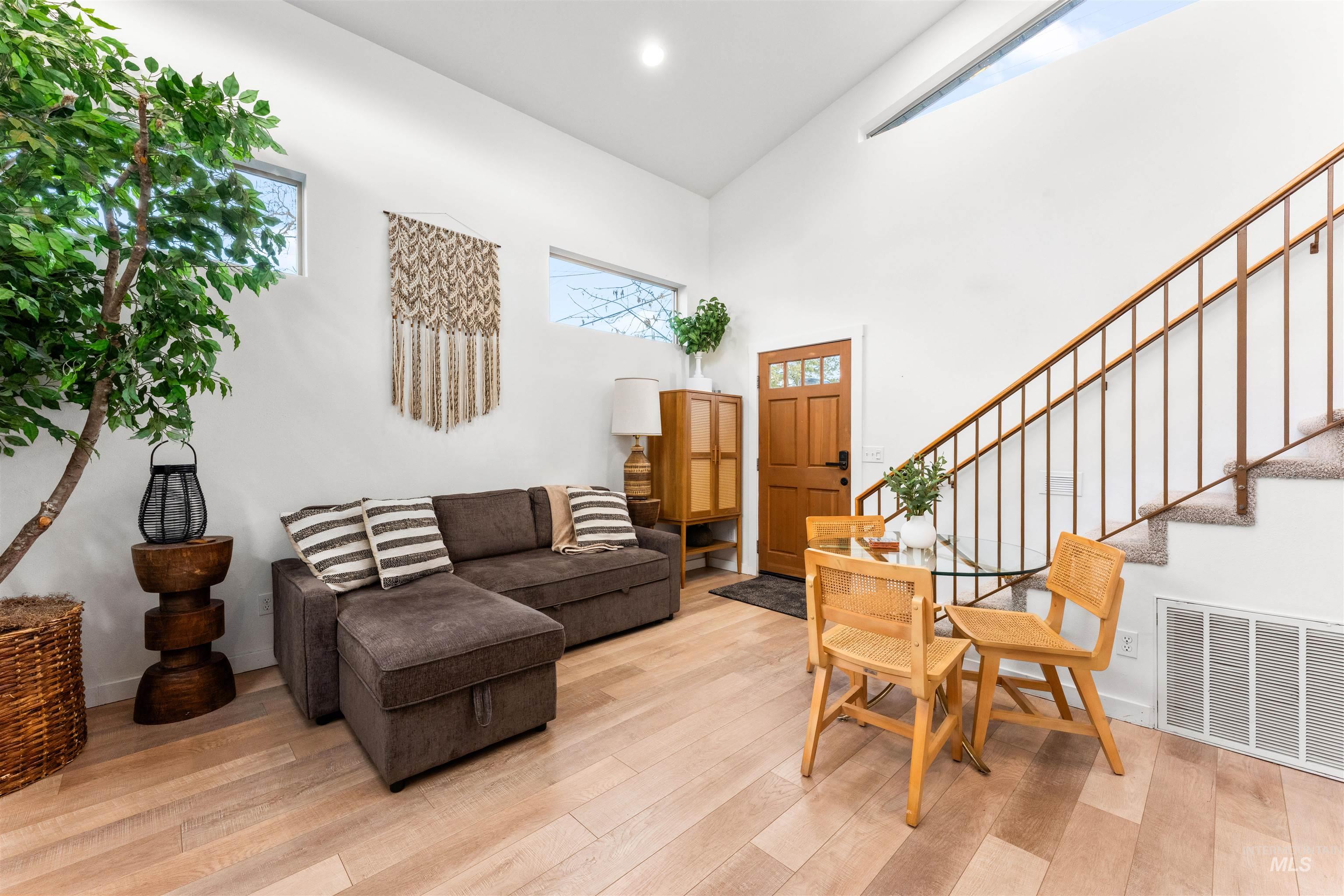 1526/1524 S Lincoln Ave, Boise, Idaho 83706, 5 Bedrooms, 4 Bathrooms, Residential For Sale, Price $1,199,000,MLS 98972516