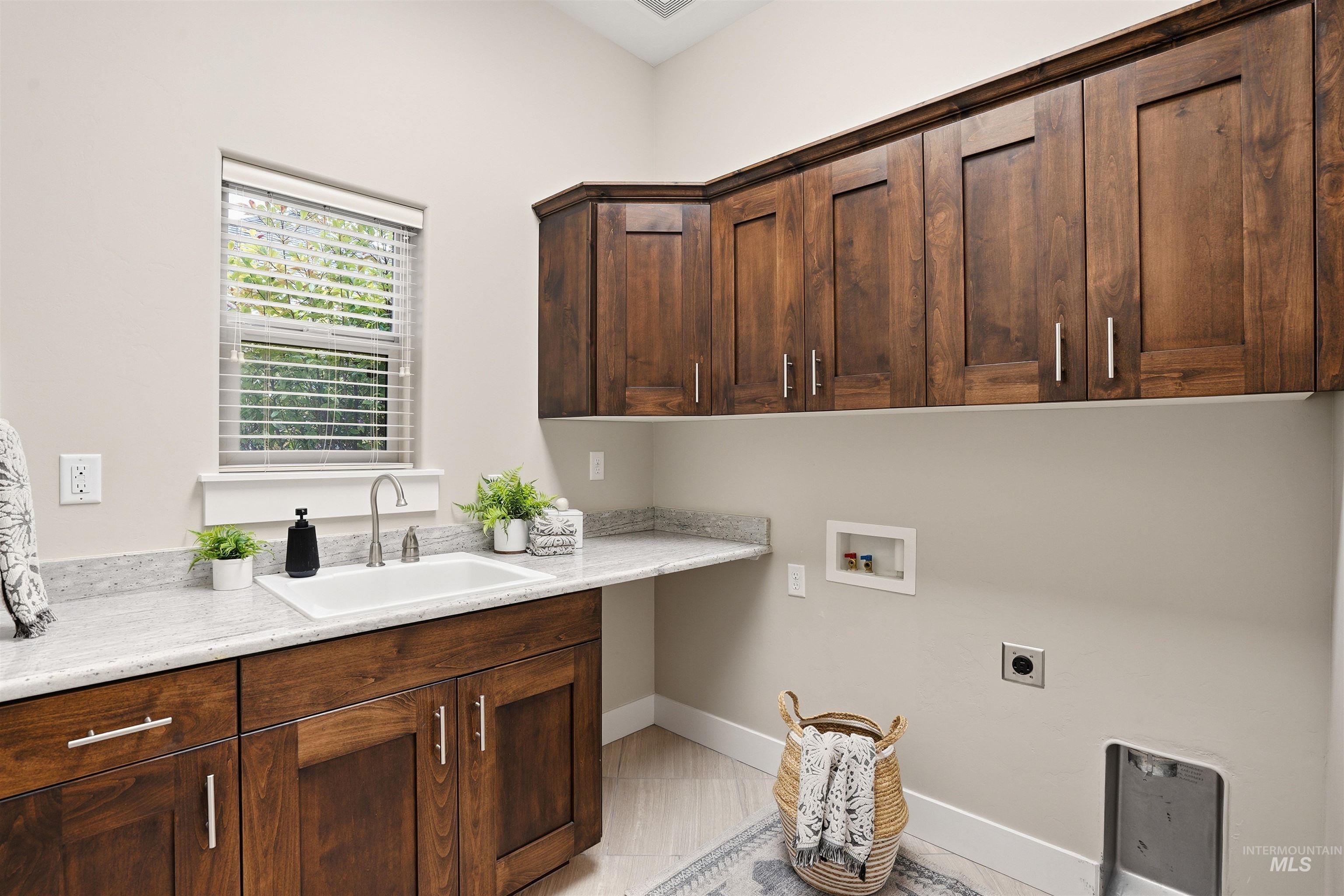 2272 W Winter Camp Dr, Boise, Idaho 83703, 5 Bedrooms, 3.5 Bathrooms, Residential For Sale, Price $1,285,000,MLS 98972517