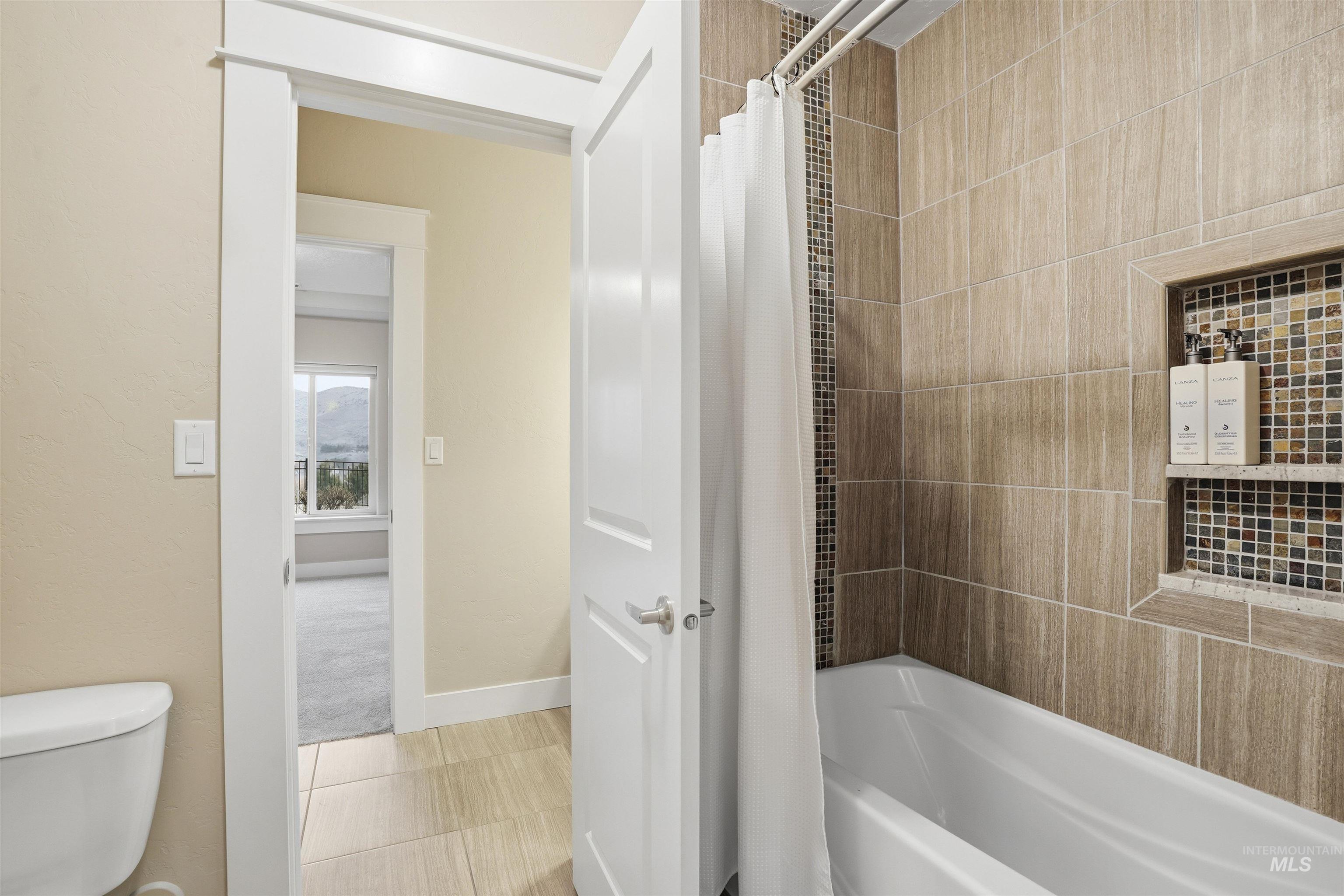 2272 W Winter Camp Dr, Boise, Idaho 83703, 5 Bedrooms, 3.5 Bathrooms, Residential For Sale, Price $1,285,000,MLS 98972517