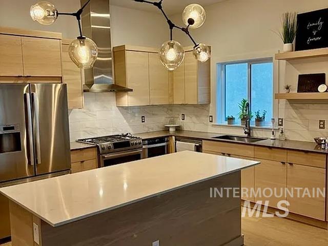 1217 E Lone Creek Dr, Eagle, Idaho 83616, 3 Bedrooms, 2.5 Bathrooms, Rental For Rent, Price $2,900,MLS 98972518