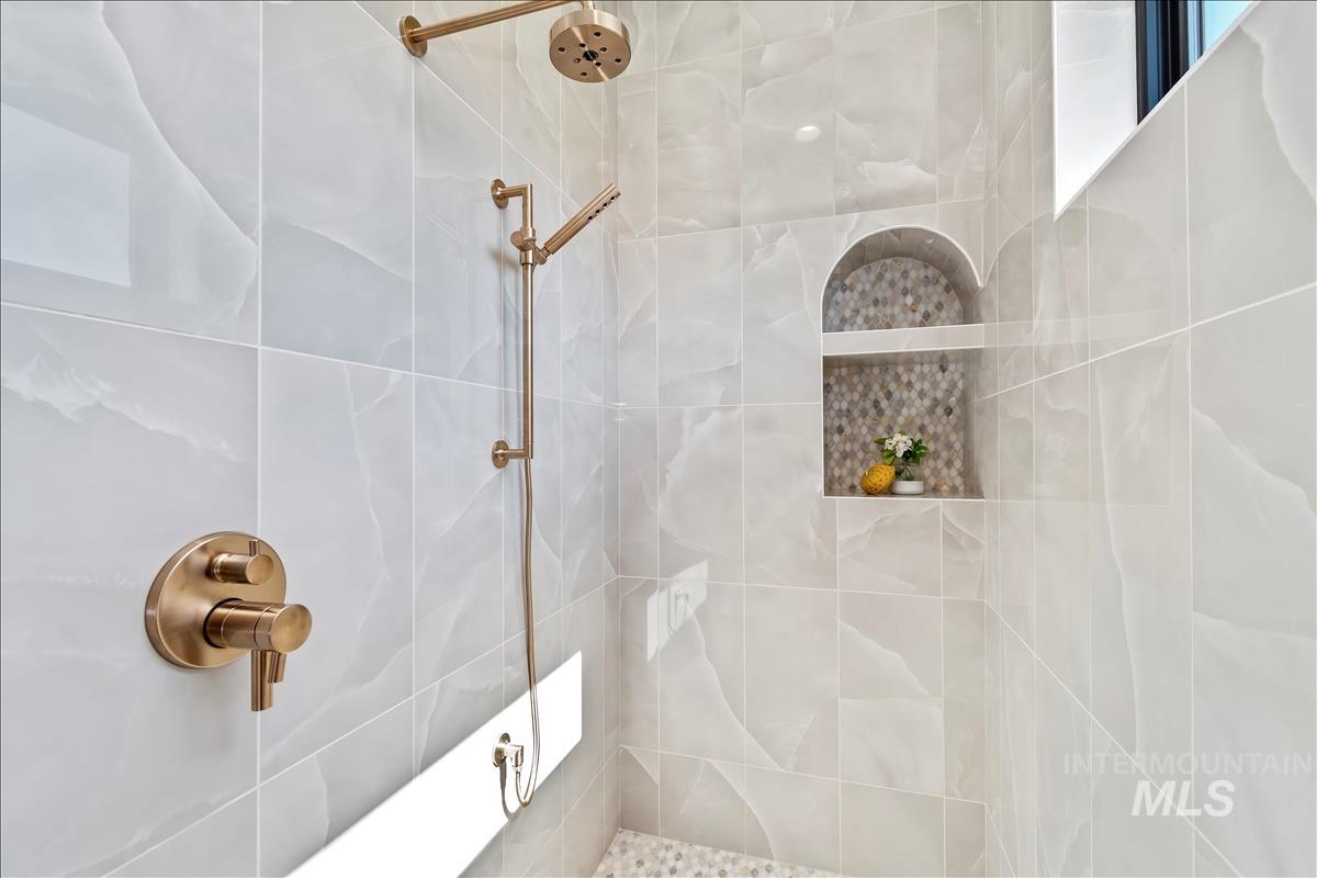 3491 N Templeton Way, Eagle, Idaho 83616, 5 Bedrooms, 5.5 Bathrooms, Residential For Sale, Price $2,395,000,MLS 98972520