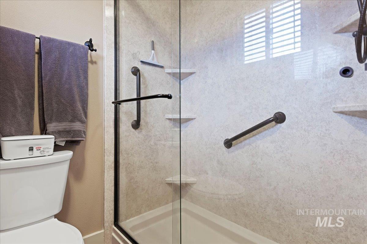 5076 N Alworth, Garden City, Idaho 83714, 3 Bedrooms, 2.5 Bathrooms, Residential For Sale, Price $425,000,MLS 98972521