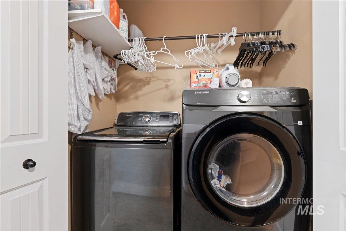 5076 N Alworth, Garden City, Idaho 83714, 3 Bedrooms, 2.5 Bathrooms, Residential For Sale, Price $425,000,MLS 98972521