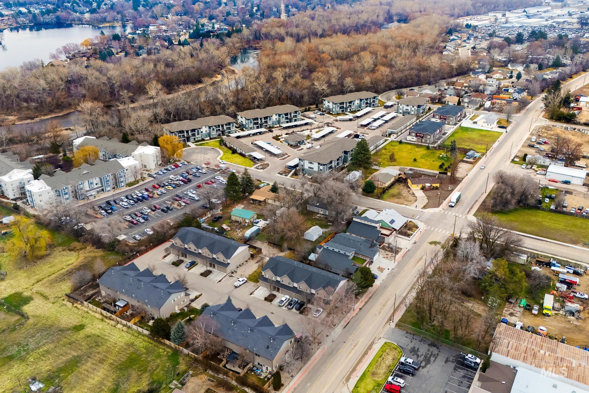 5076 N Alworth, Garden City, Idaho 83714, 3 Bedrooms, 2.5 Bathrooms, Residential For Sale, Price $420,500,MLS 98972521