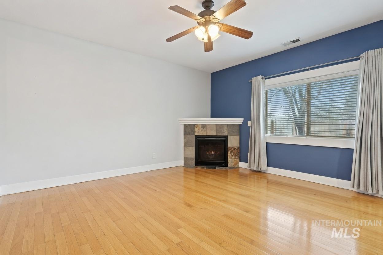 5076 N Alworth, Garden City, Idaho 83714, 3 Bedrooms, 2.5 Bathrooms, Residential For Sale, Price $418,500,MLS 98972521