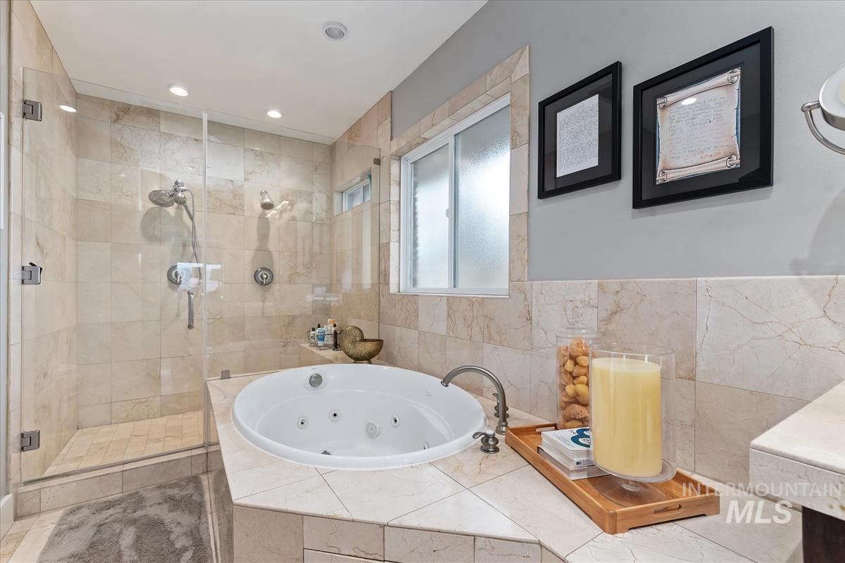 4814 W Roberts Rd, Boise, Idaho 83705, 5 Bedrooms, 4 Bathrooms, Residential For Sale, Price $1,699,000,MLS 98972522