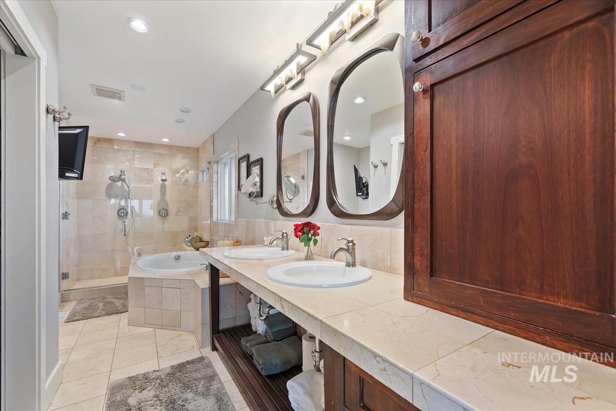 4814 W Roberts Rd, Boise, Idaho 83705, 5 Bedrooms, 4 Bathrooms, Residential For Sale, Price $1,699,900,MLS 98972522