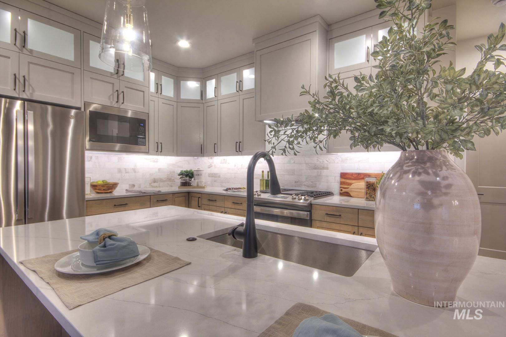 1469 N Parkshire Way, Meridian, Idaho 83642, 3 Bedrooms, 2 Bathrooms, Residential For Sale, Price $563,700,MLS 98972523