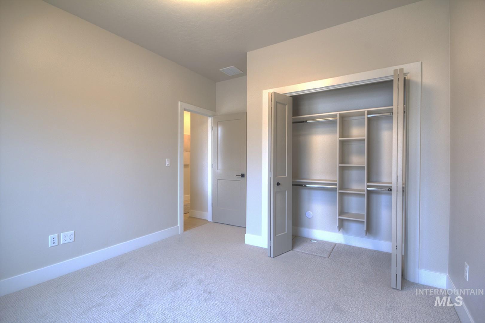 1469 N Parkshire Way, Meridian, Idaho 83642, 3 Bedrooms, 2 Bathrooms, Residential For Sale, Price $563,700,MLS 98972523