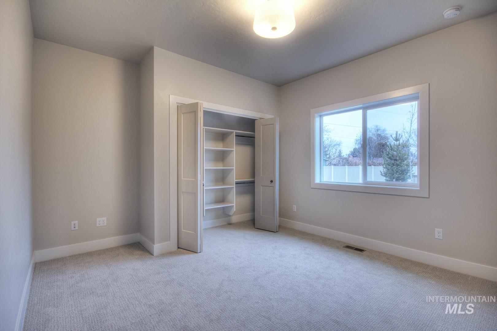 1469 N Parkshire Way, Meridian, Idaho 83642, 3 Bedrooms, 2 Bathrooms, Residential For Sale, Price $563,700,MLS 98972523