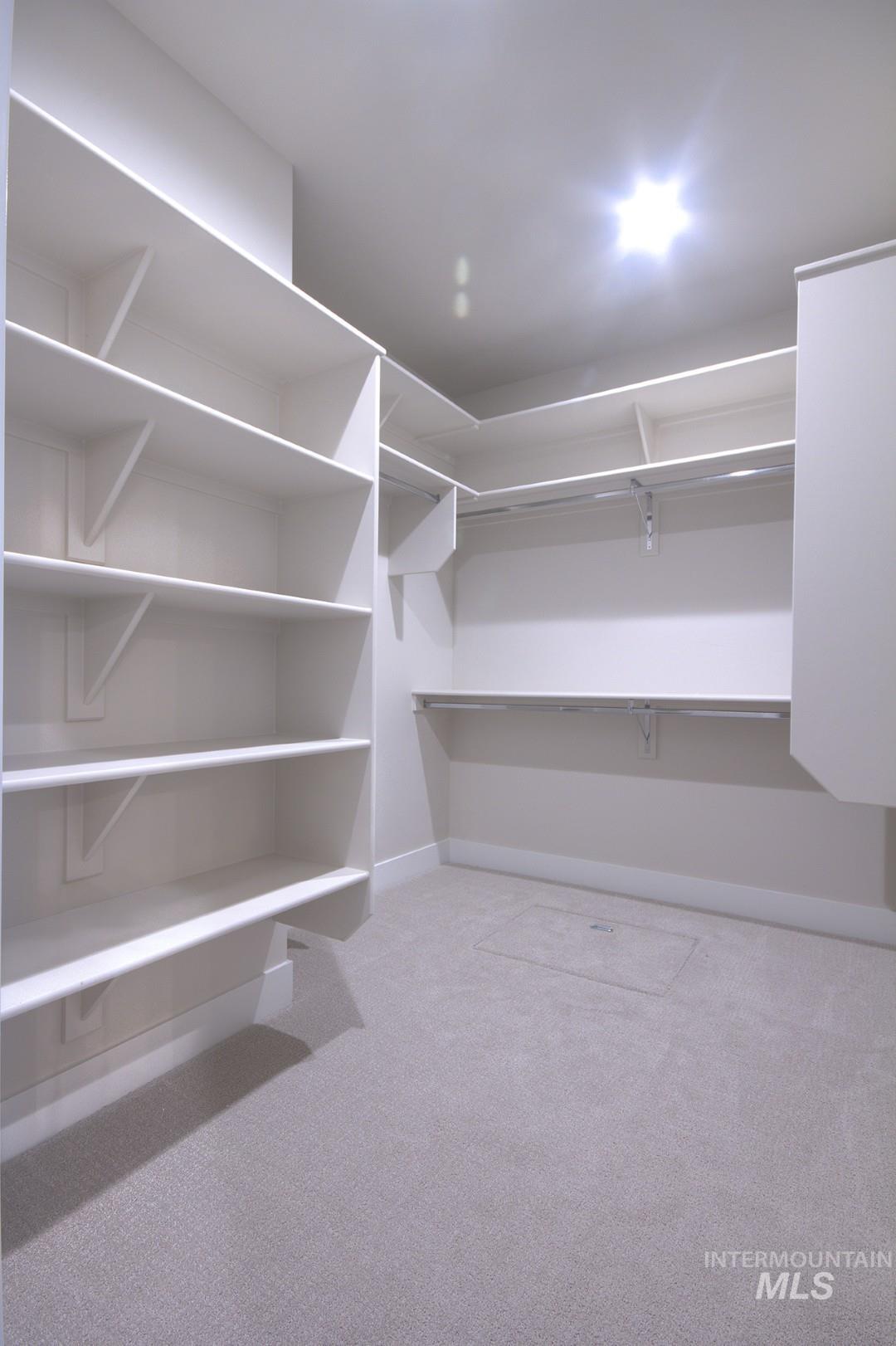 1469 N Parkshire Way, Meridian, Idaho 83642, 3 Bedrooms, 2 Bathrooms, Residential For Sale, Price $563,700,MLS 98972523