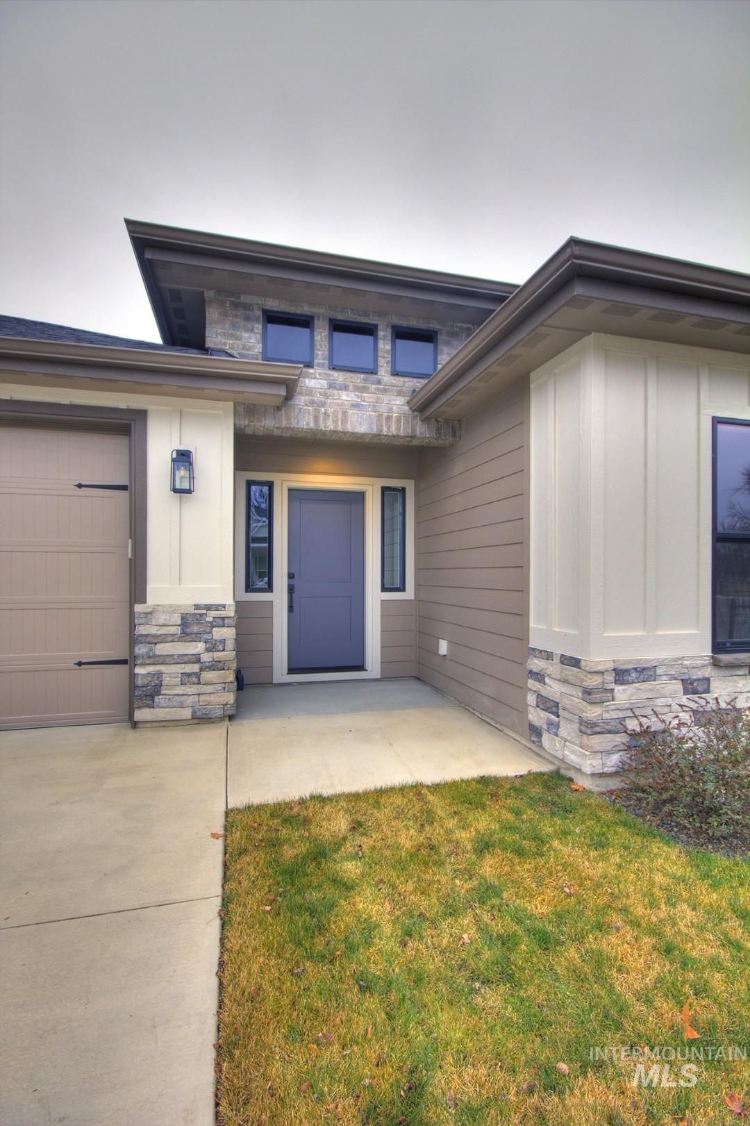 1469 N Parkshire Way, Meridian, Idaho 83642, 3 Bedrooms, 2 Bathrooms, Residential For Sale, Price $563,700,MLS 98972523