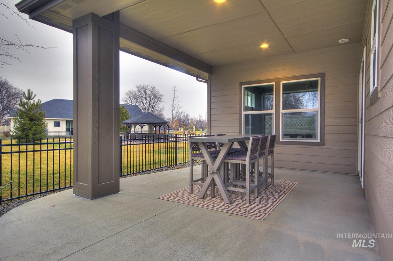 1469 N Parkshire Way, Meridian, Idaho 83642, 3 Bedrooms, 2 Bathrooms, Residential For Sale, Price $563,700,MLS 98972523