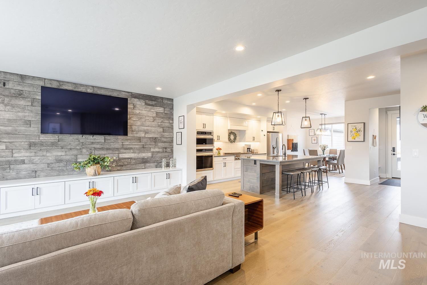 3321 S Hopes Well Way, Boise, Idaho 83716, 3 Bedrooms, 2.5 Bathrooms, Residential For Sale, Price $675,000,MLS 98972524