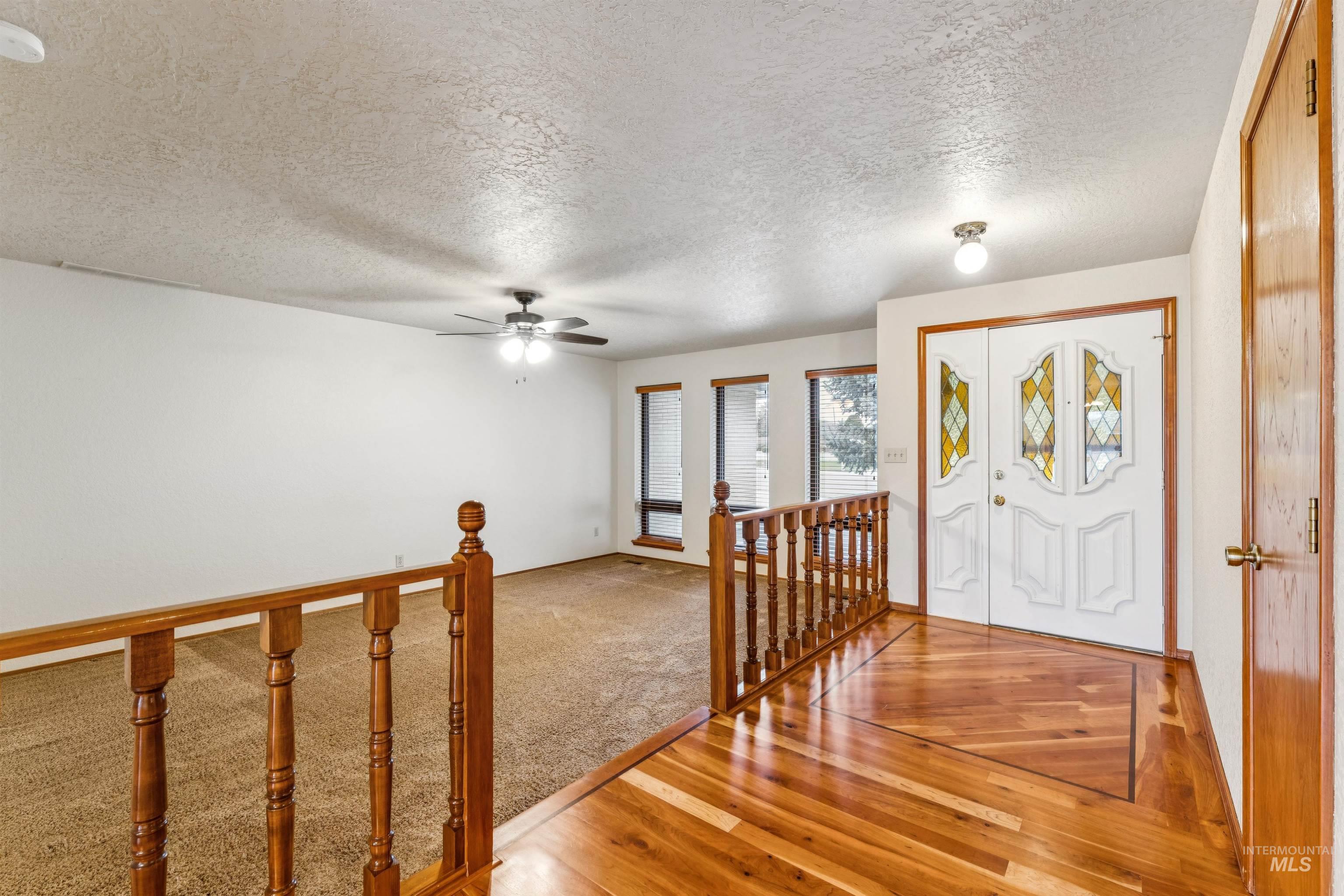 2421 Airport Ave., Caldwell, Idaho 83605, 3 Bedrooms, 2.5 Bathrooms, Residential For Sale, Price $465,000,MLS 98972526