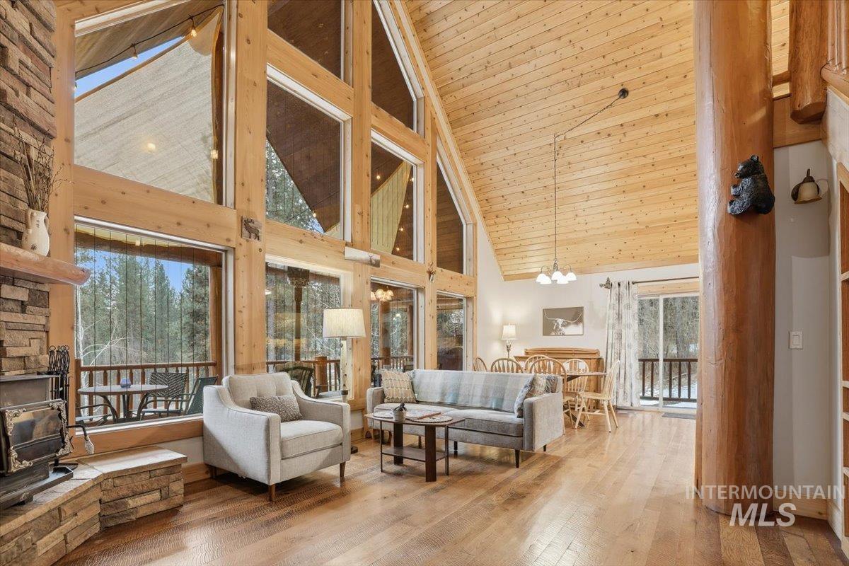 20 Valley High Rd, Garden Valley, Idaho 83622, 2 Bedrooms, 2 Bathrooms, Residential For Sale, Price $619,000,MLS 98972527