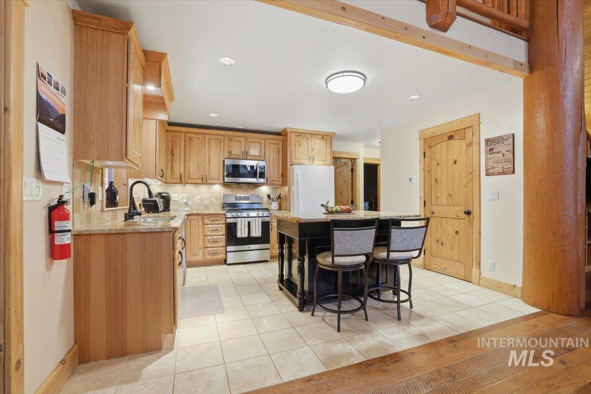 20 Valley High Rd, Garden Valley, Idaho 83622, 2 Bedrooms, 2 Bathrooms, Residential For Sale, Price $619,000,MLS 98972527